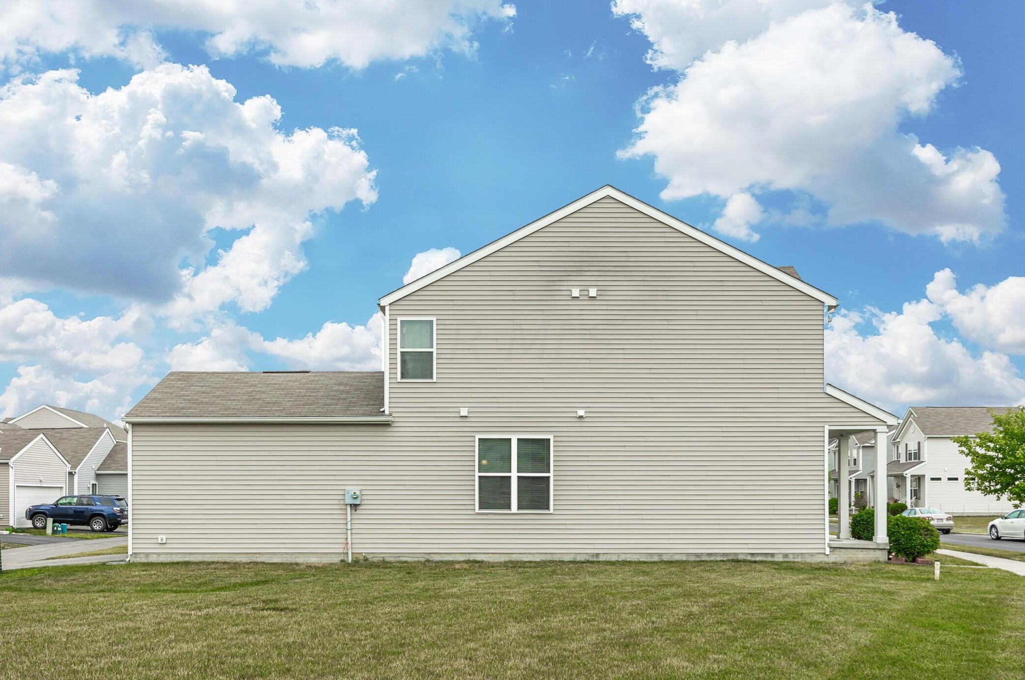 5702 Alliance Way, Columbus OH  43228-8948 exterior