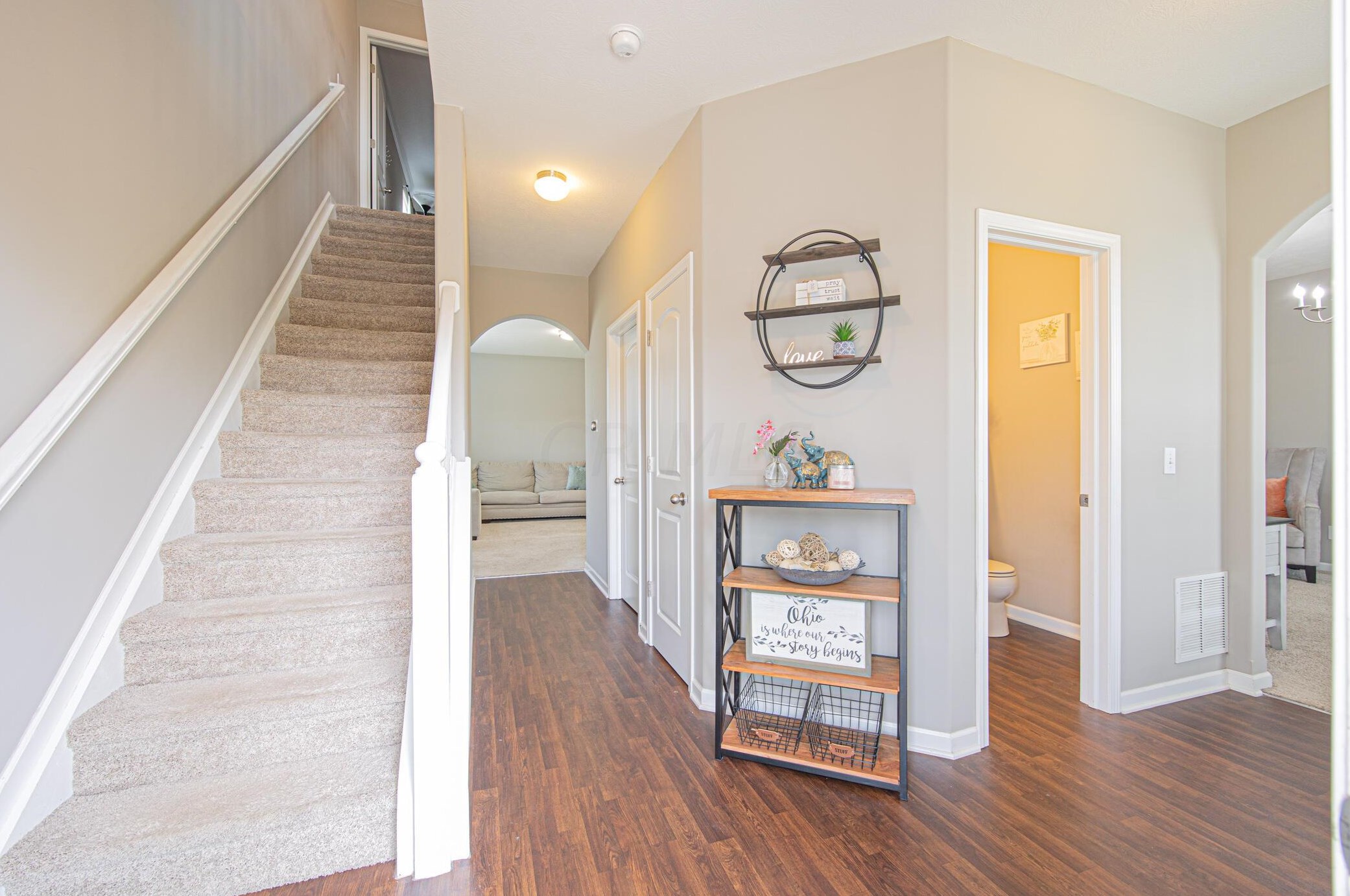 5702 Alliance Way, Columbus OH  43228-8948 exterior