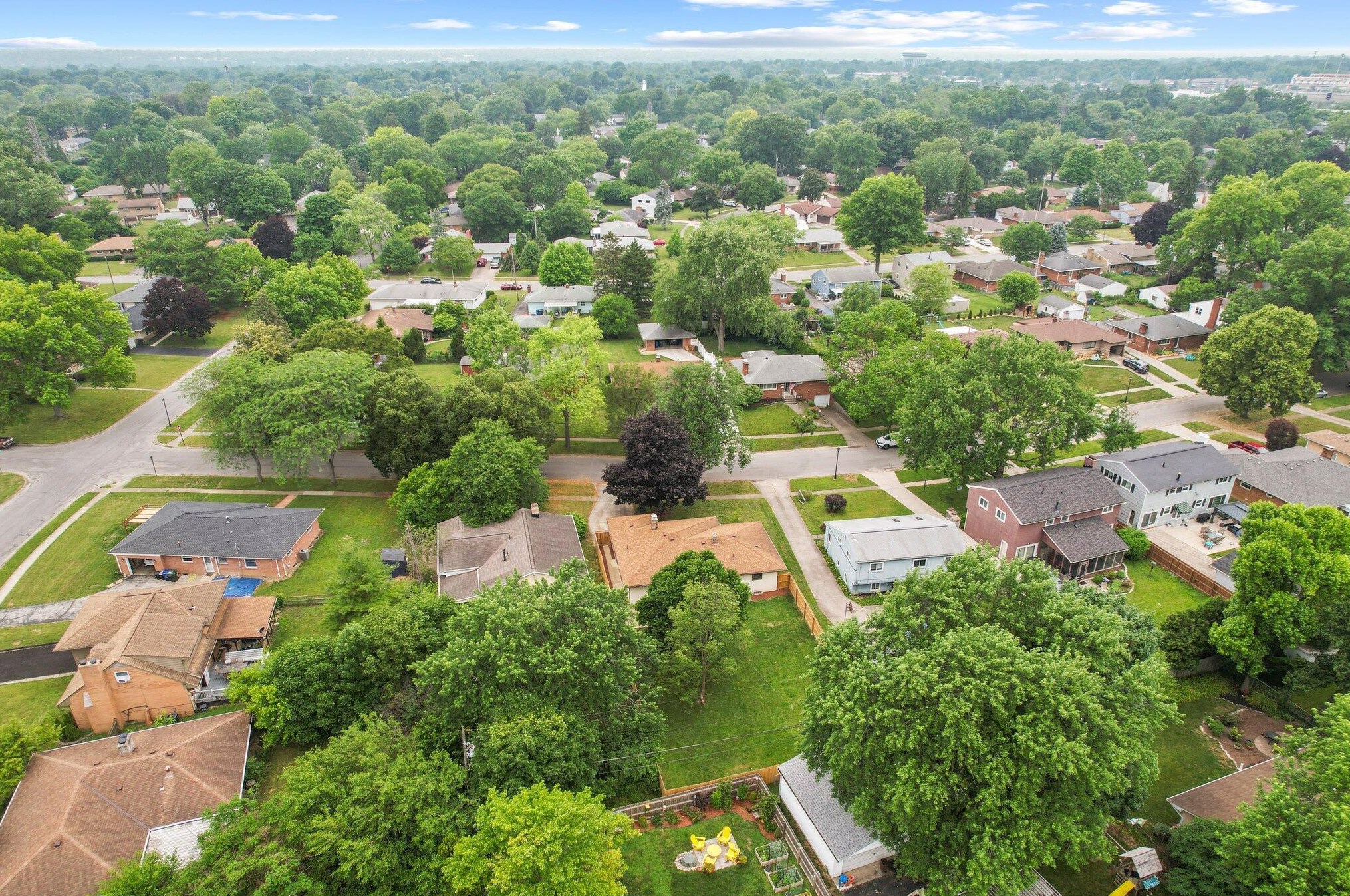 4386 Marland Dr, Columbus OH  43224-1015 exterior