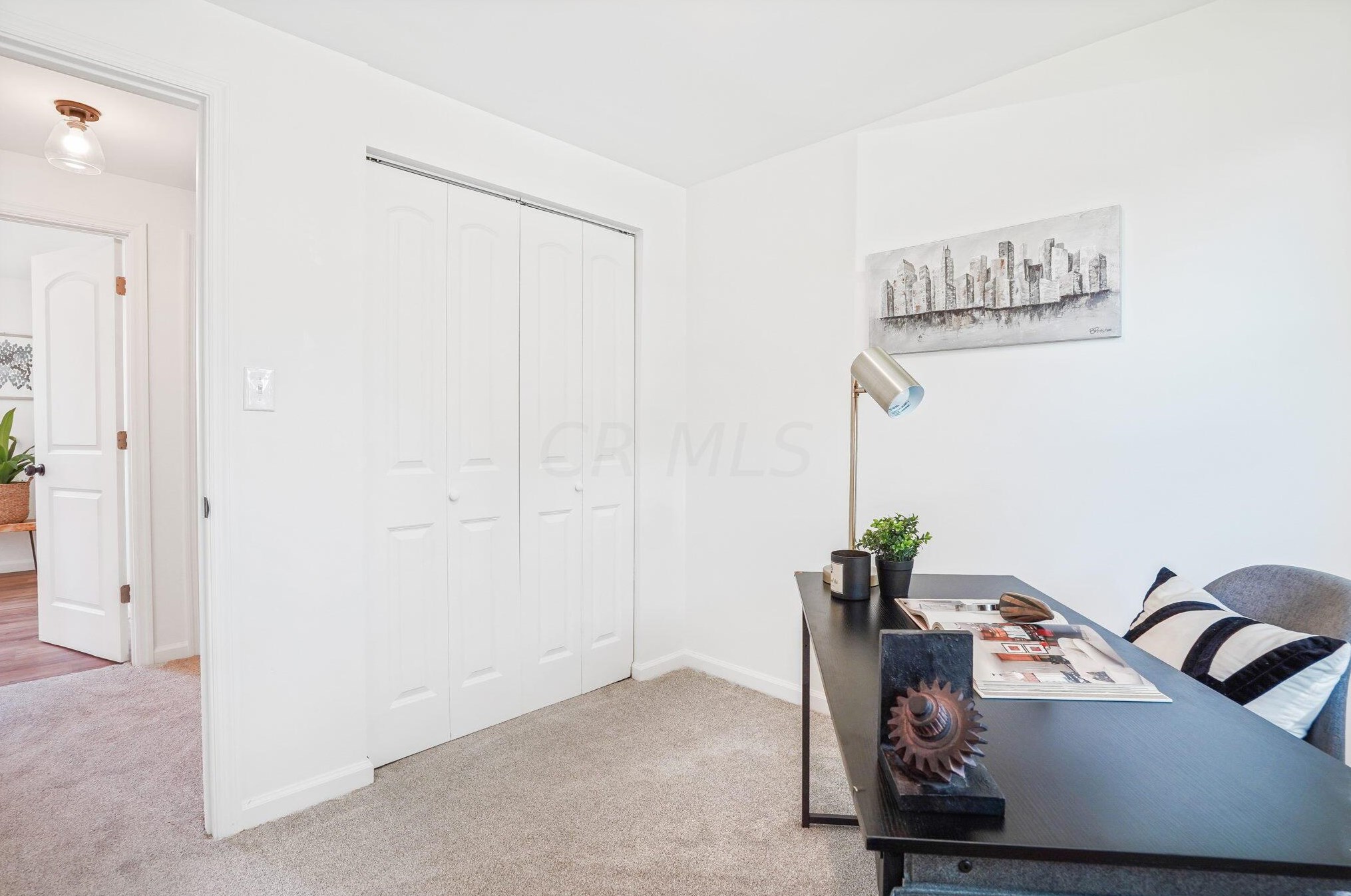 3827 Edendale Rd, Columbus OH  43207-4121 exterior