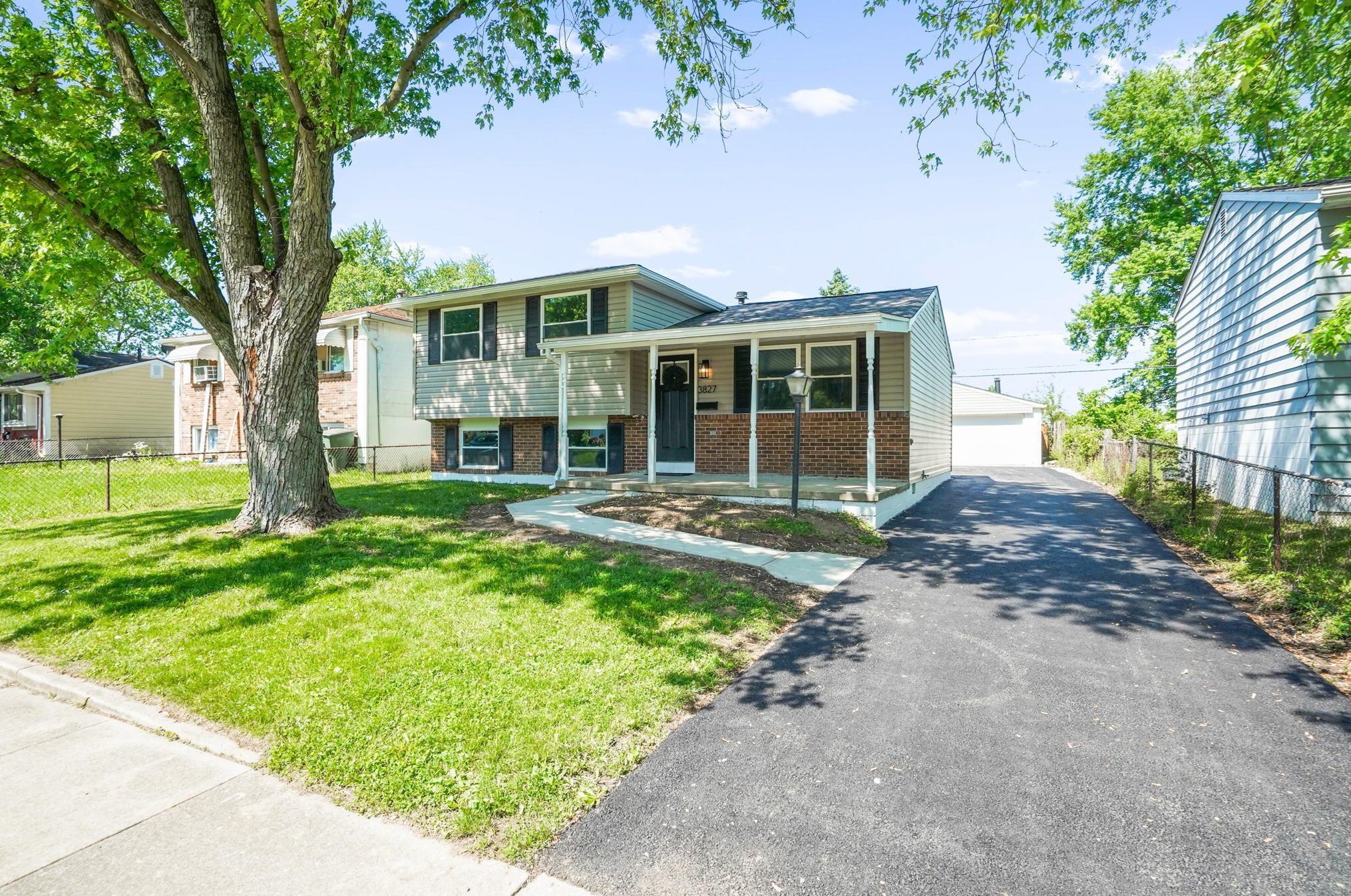 3827 Edendale Rd, Columbus OH  43207-4121 exterior