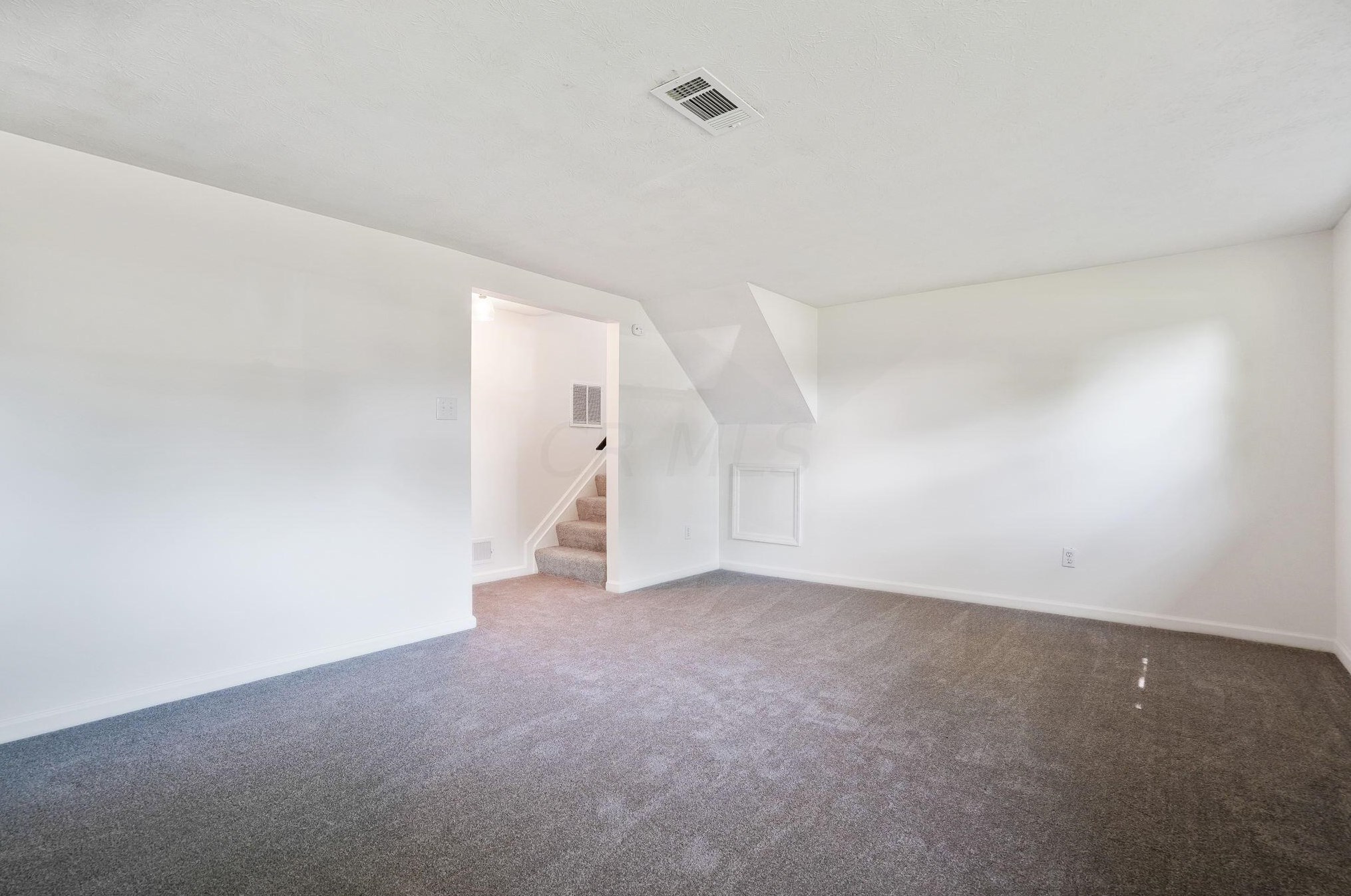 3827 Edendale Rd, Columbus OH  43207-4121 exterior