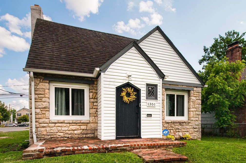 1351 Duxberry Ave, Columbus OH  43211-2269 exterior