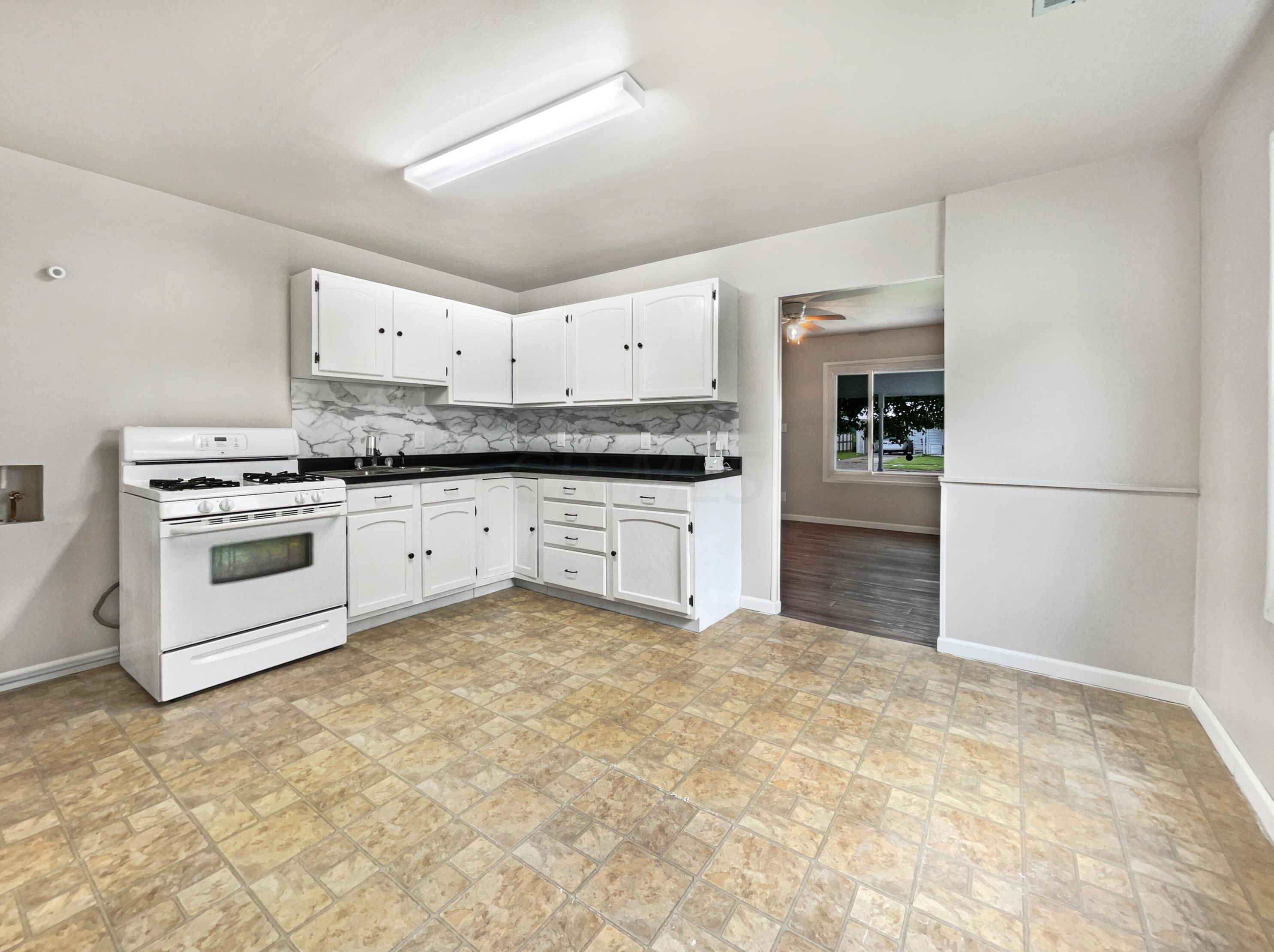 408 Stella Ave, Circleville OH  43113-1855 exterior