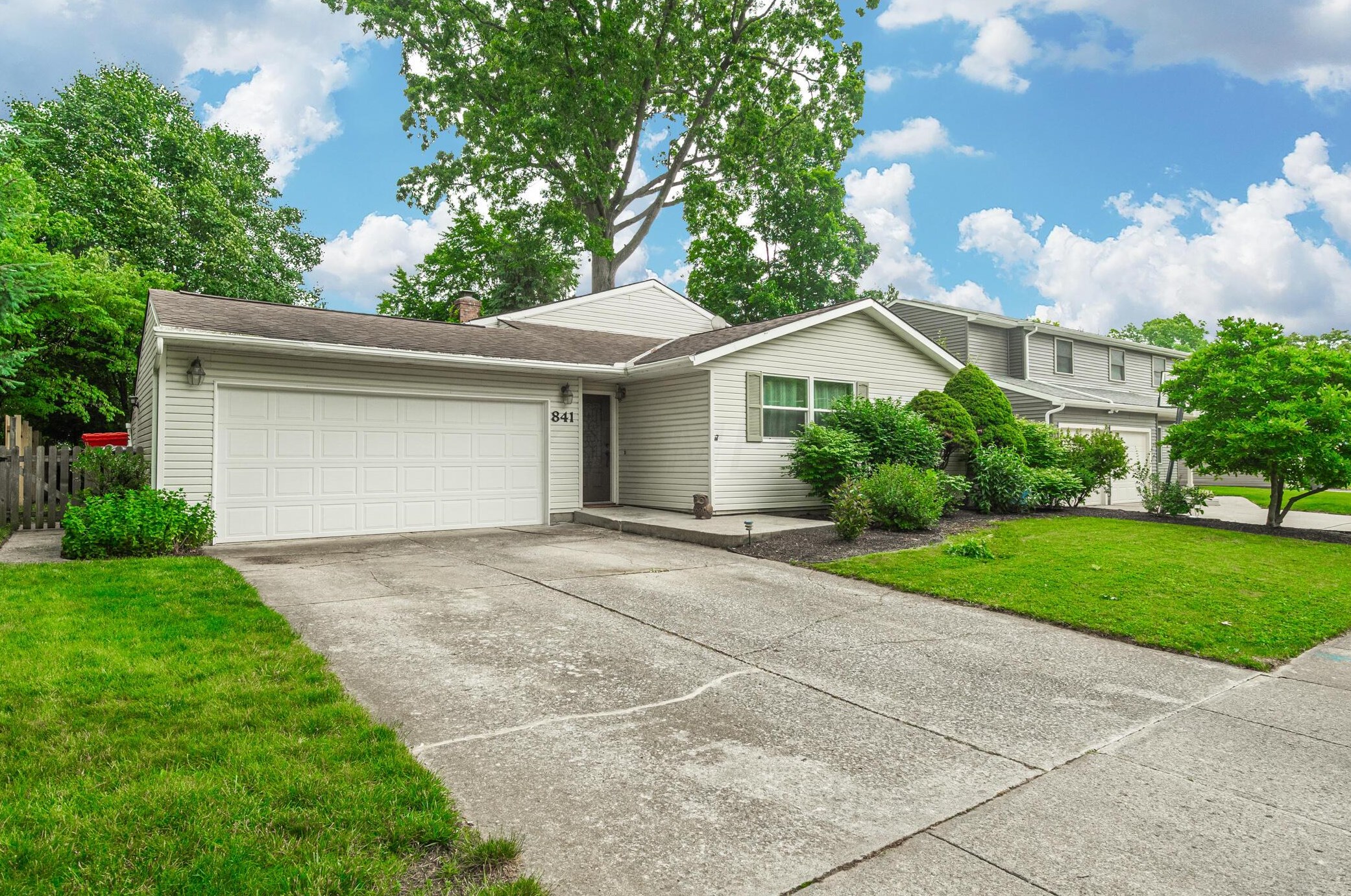 841 Mcdonell Dr, Columbus, OH 43230-1619