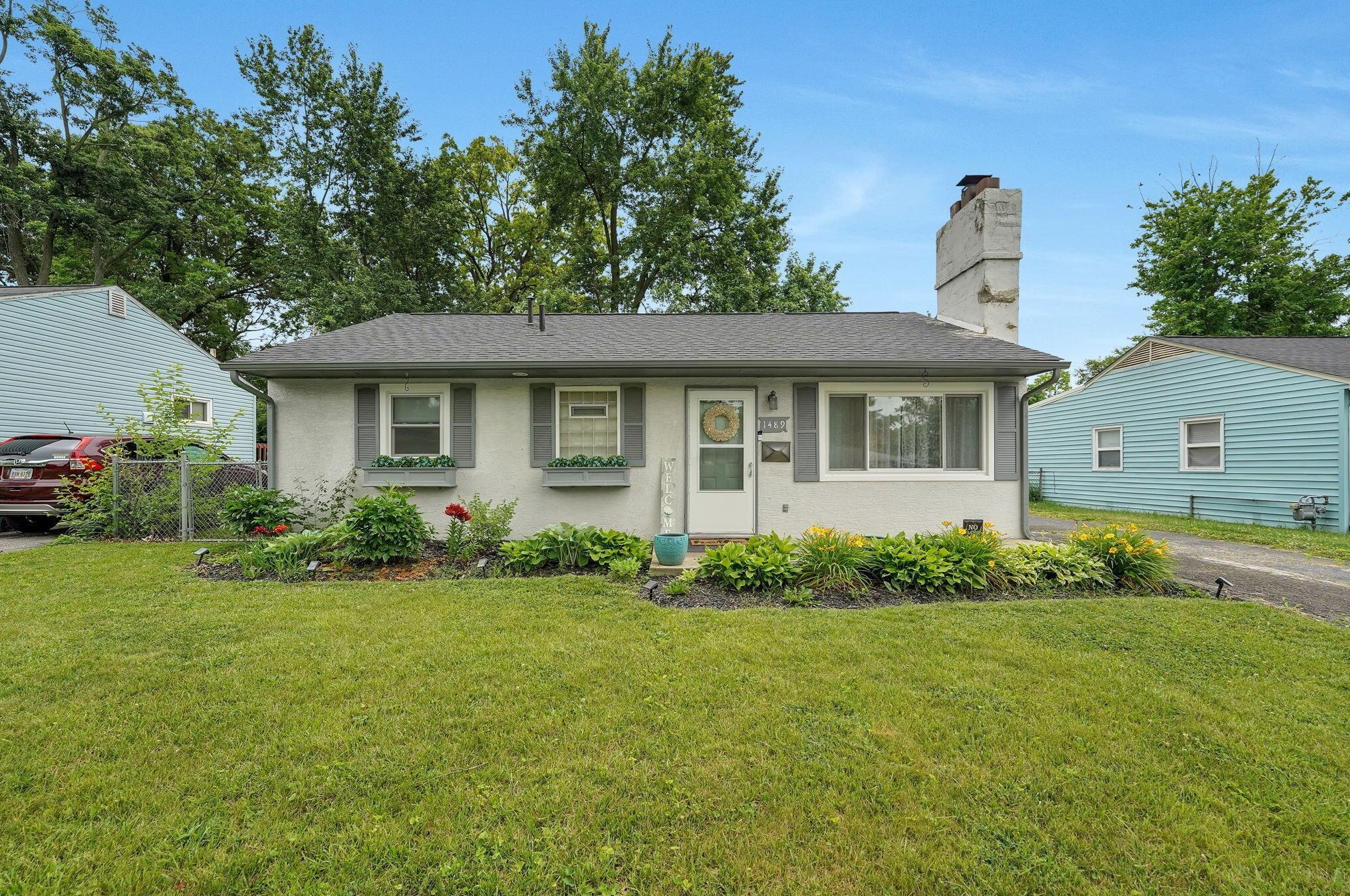 1489 Coronet Dr, Columbus, OH 43224-2822