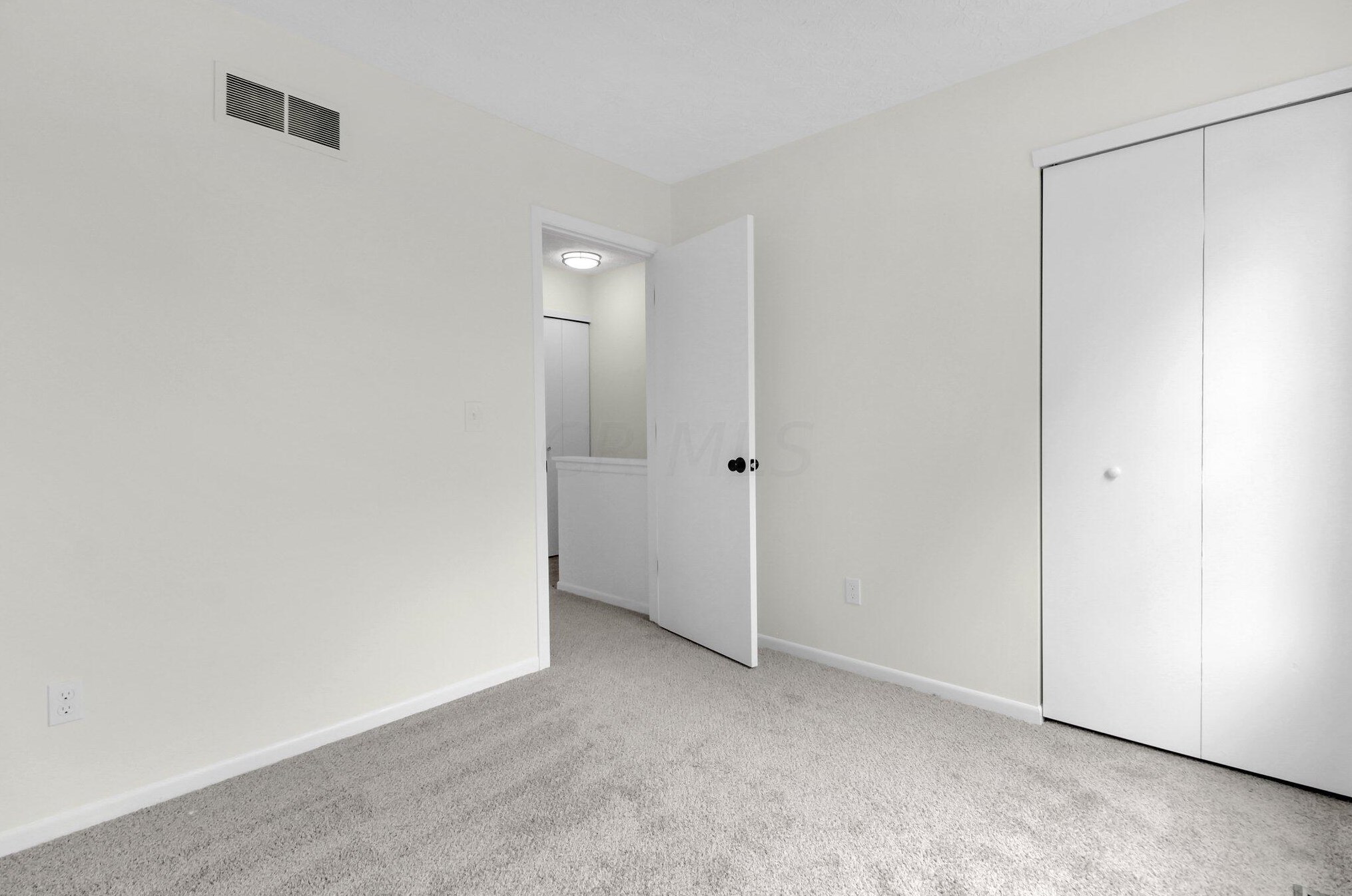 3968 Deer Knoll Dr, Columbus OH  43230-4140 exterior