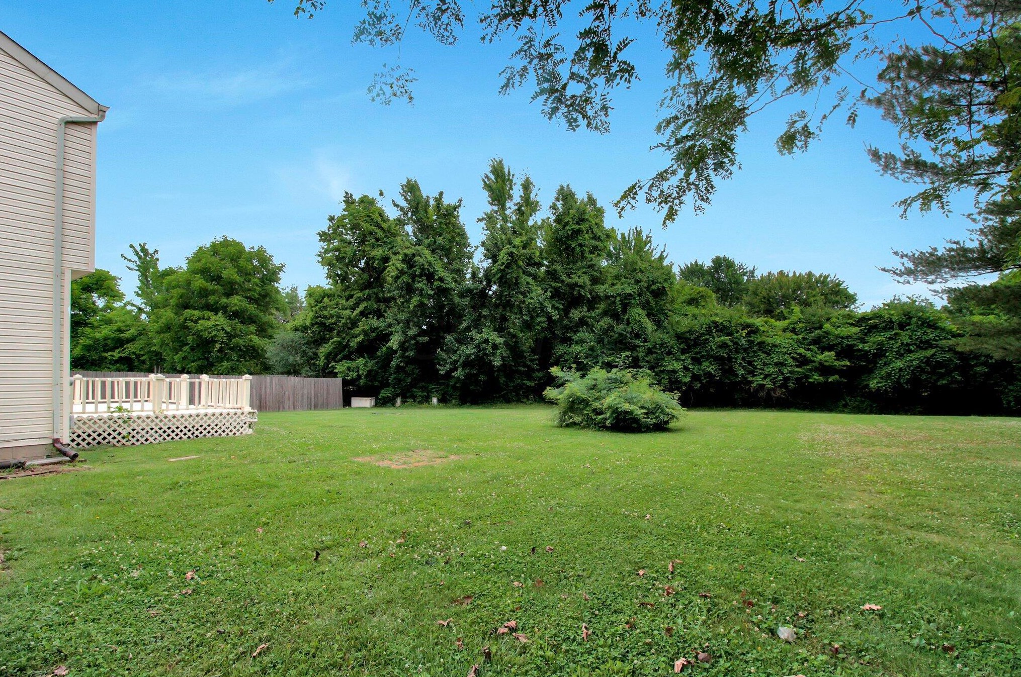 3968 Deer Knoll Dr, Columbus OH  43230-4140 exterior