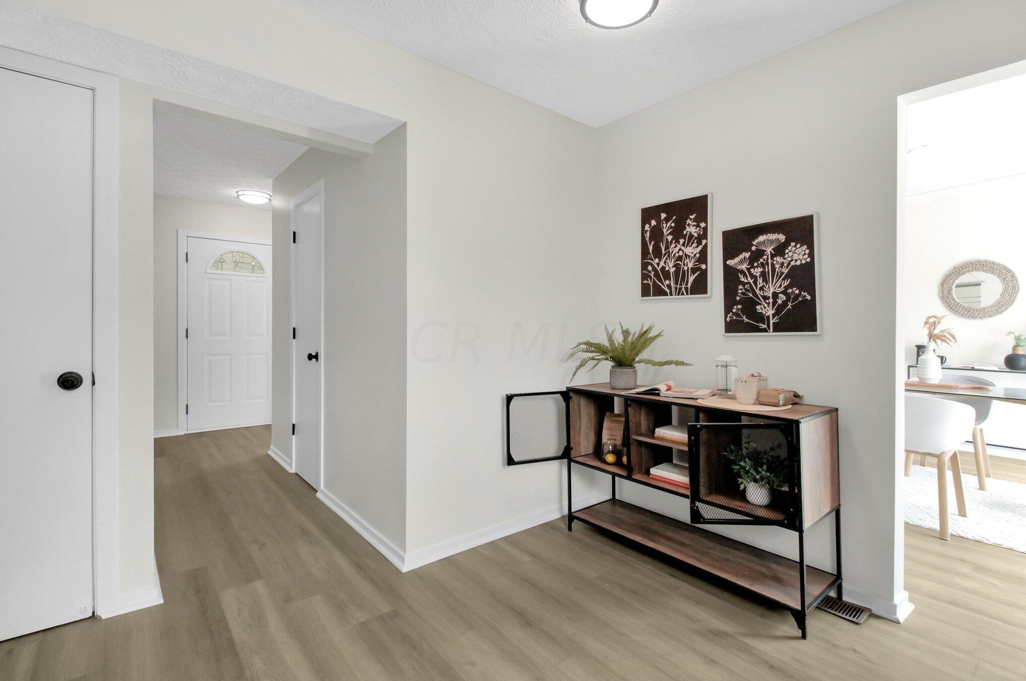 3968 Deer Knoll Dr, Columbus OH  43230-4140 exterior