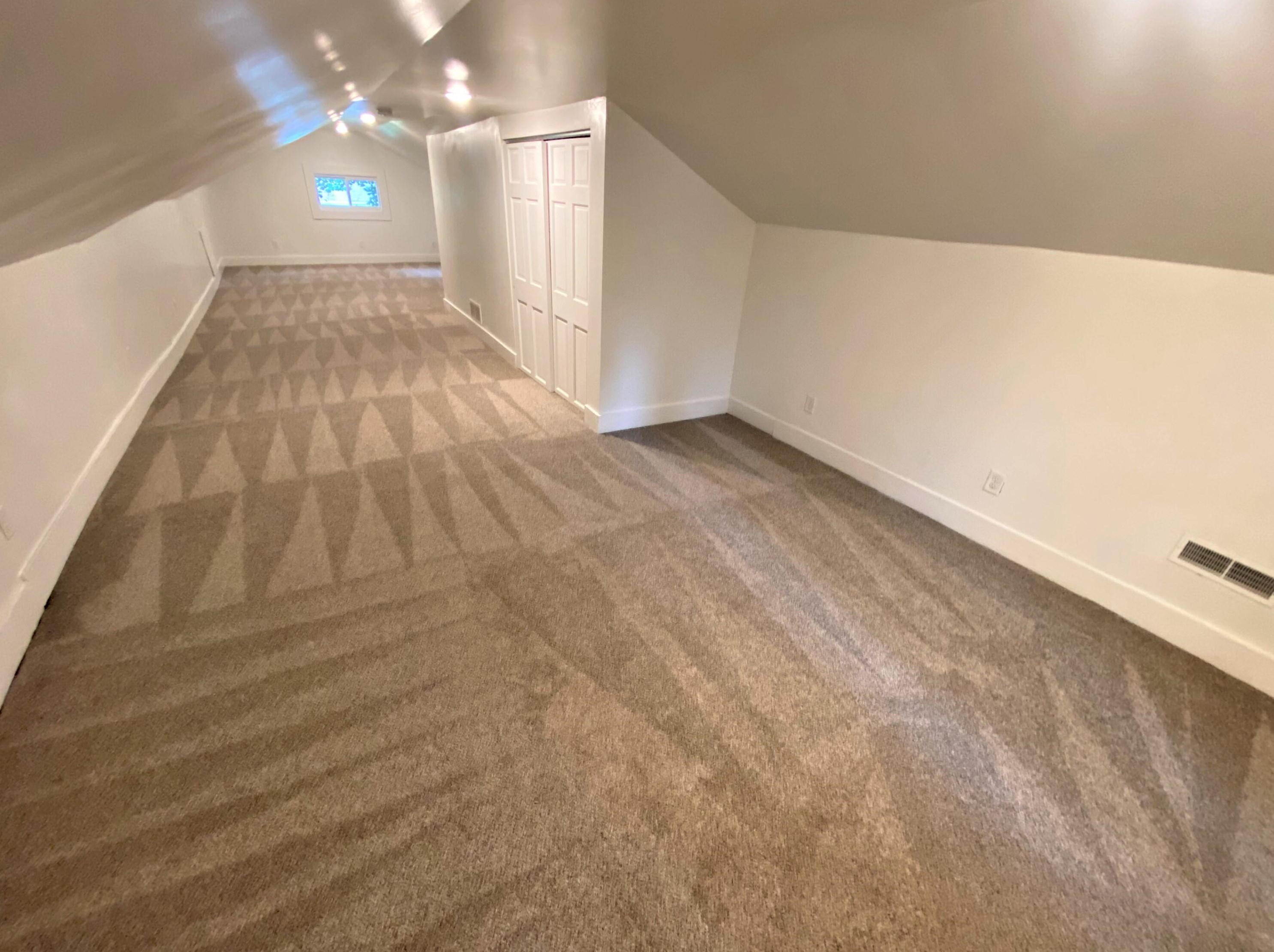 210 Brighton Rd, Columbus OH 43202-1024 exterior