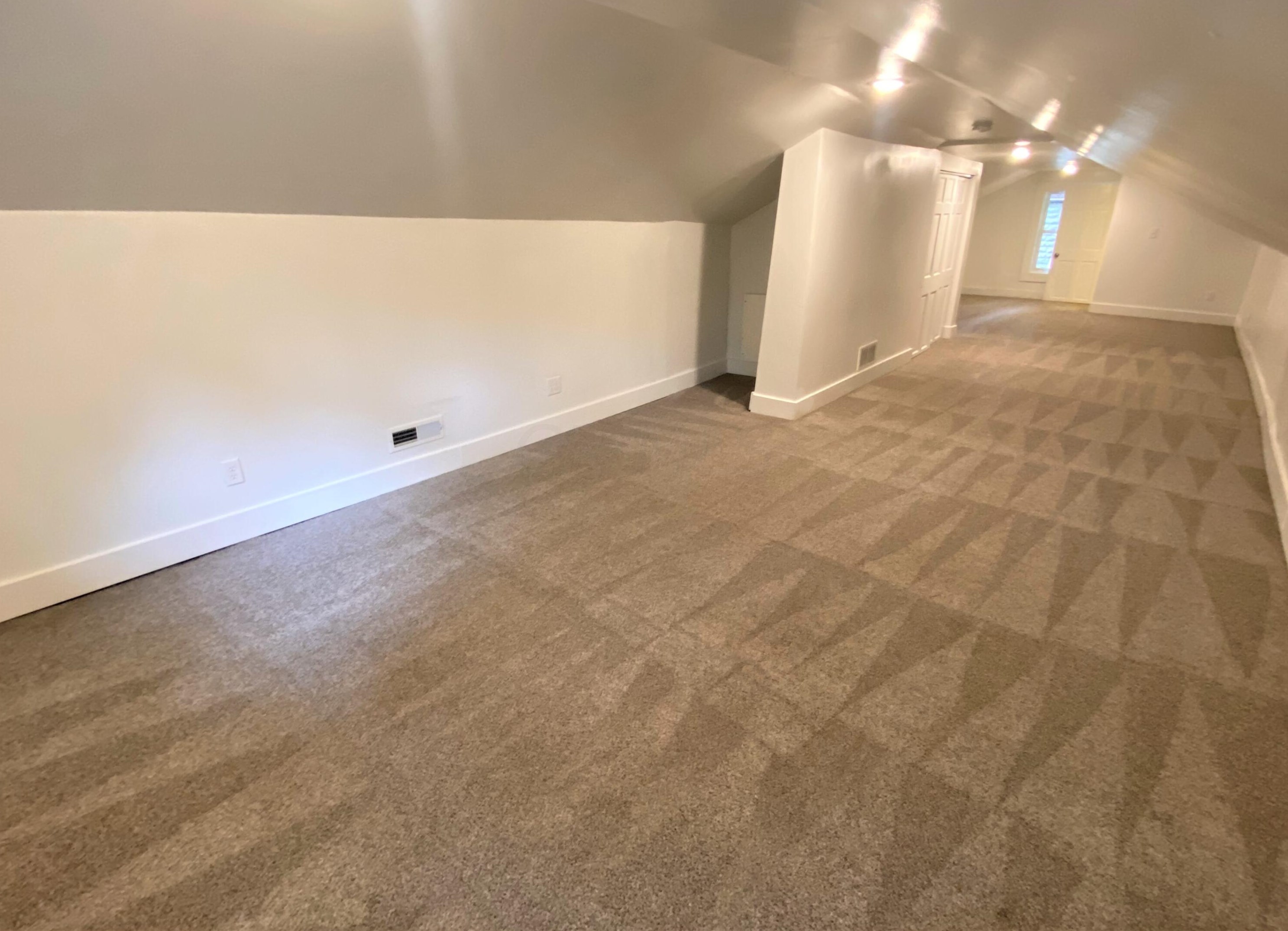 210 Brighton Rd, Columbus OH 43202-1024 exterior