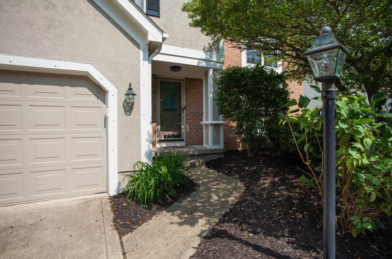 4634 Schirtzinger Rd, Hilliard, OH 43026-2418