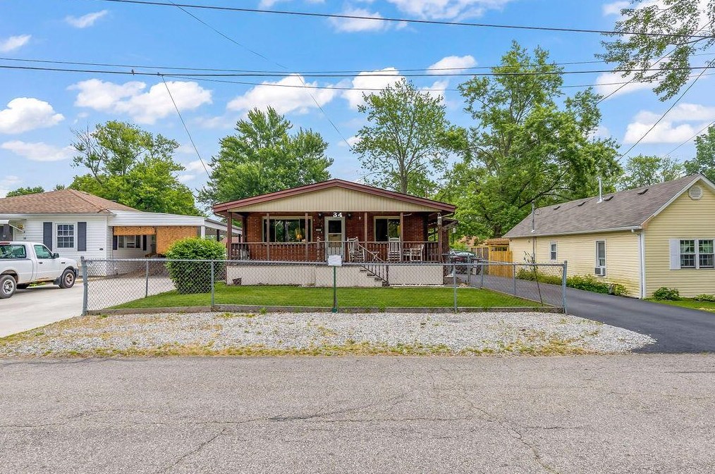 34 Chestnut St, Delaware, OH 43015