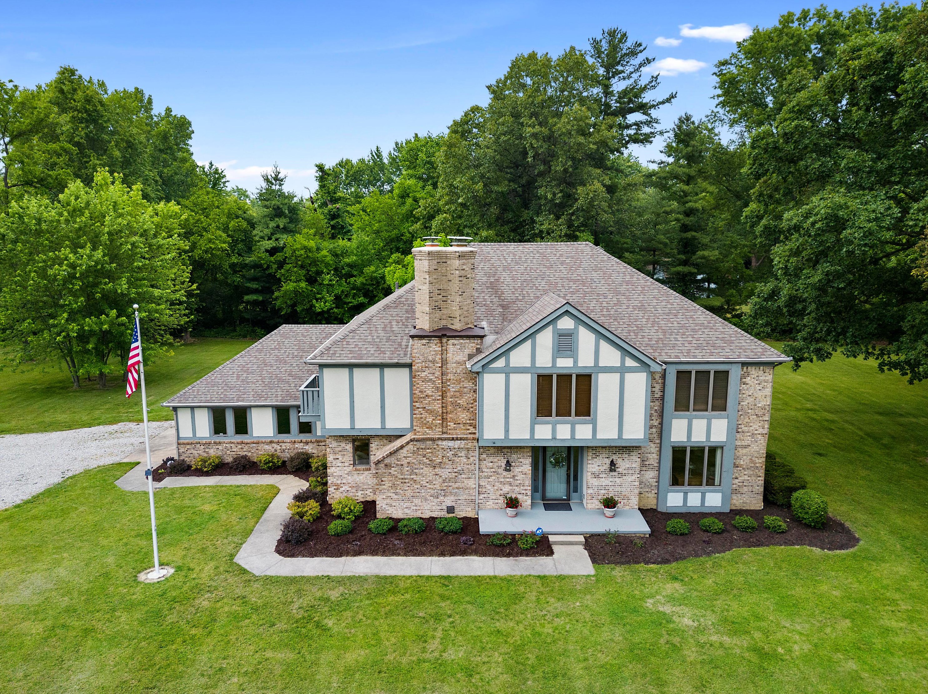 12787 Robins Rd, Westerville, OH 43082