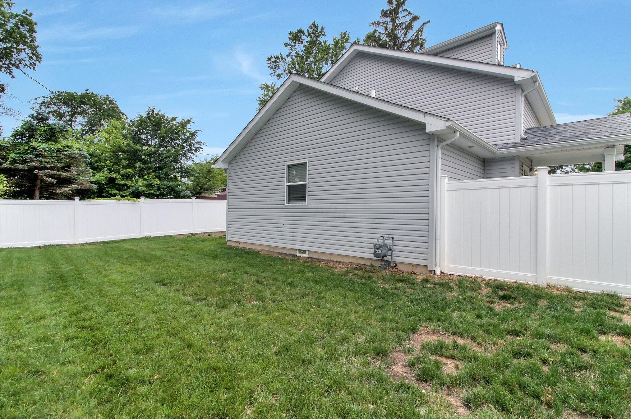 5109 Teddy Dr, Columbus OH  43227-1464 exterior