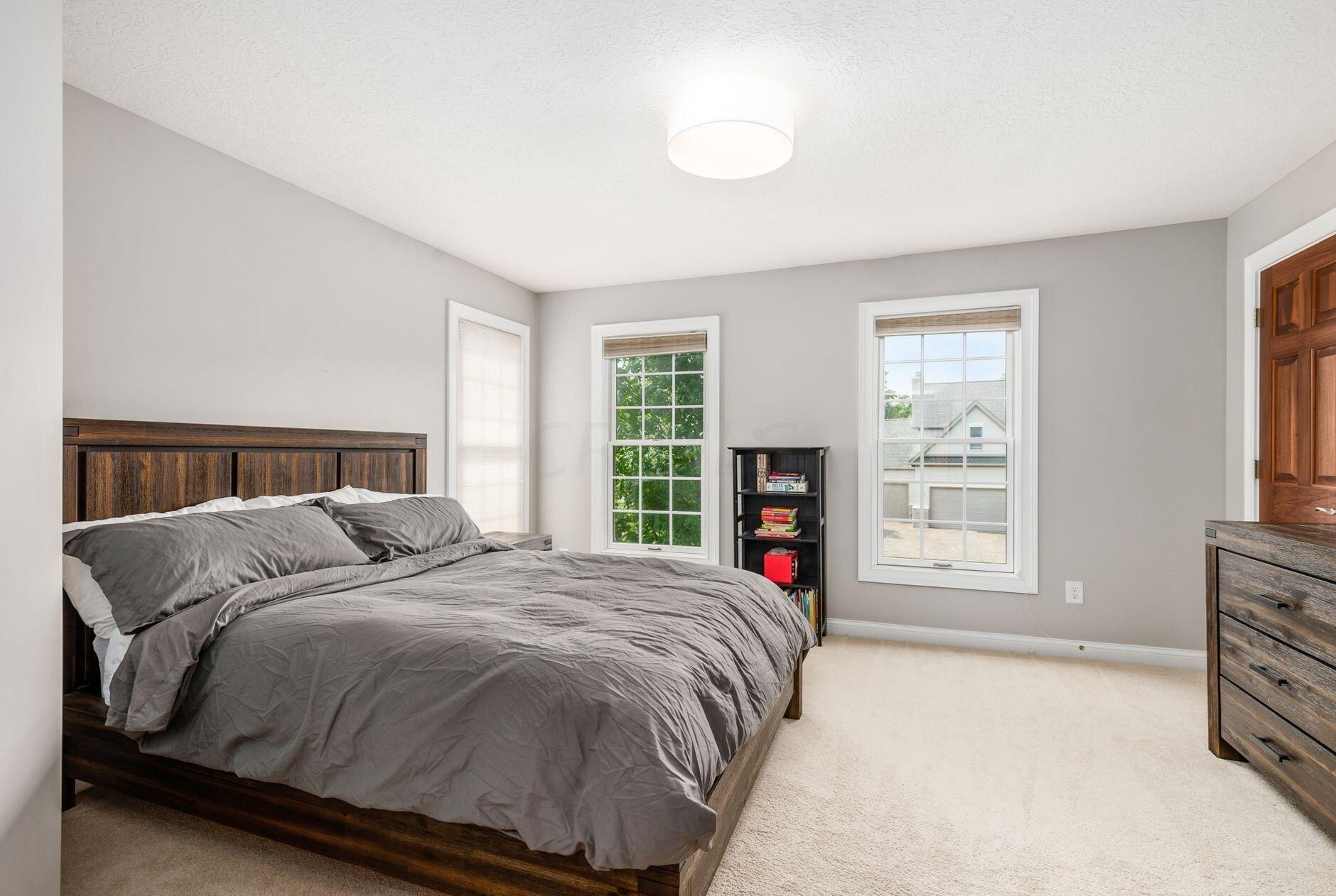 6209 Balmoral Dr, Dublin OH  43017-8595 exterior