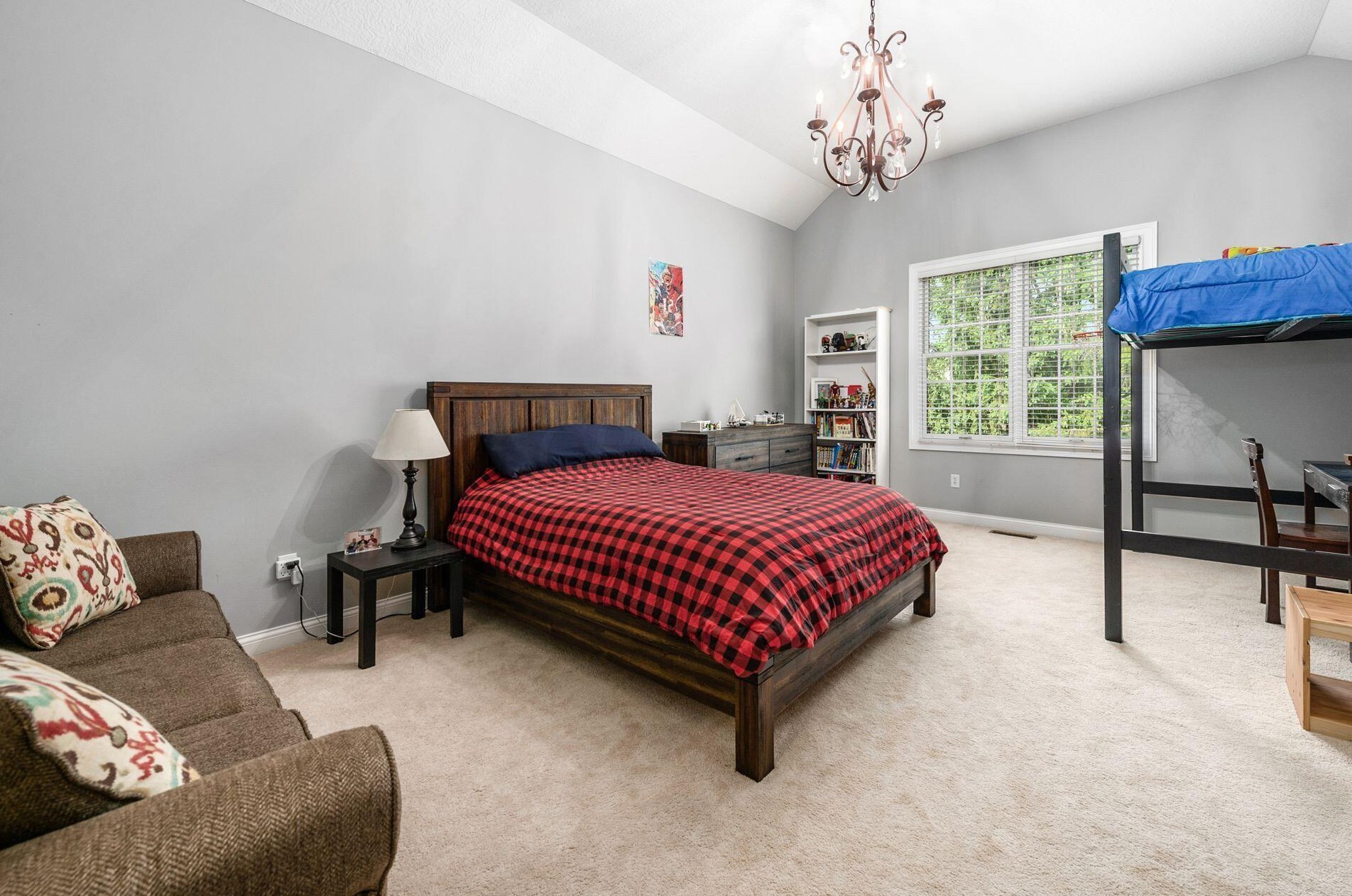 6209 Balmoral Dr, Dublin OH  43017-8595 exterior