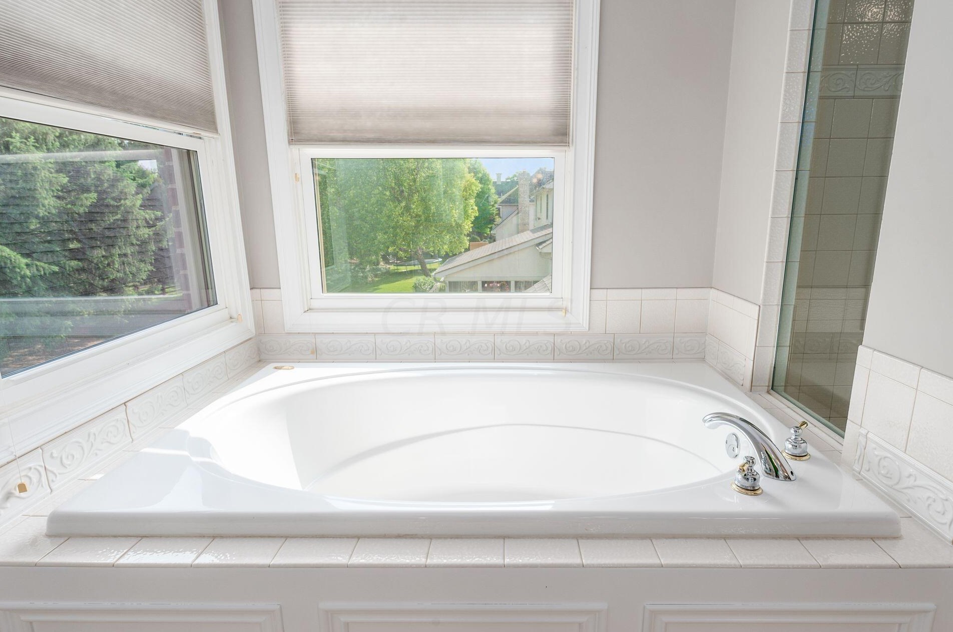 6209 Balmoral Dr, Dublin OH  43017-8595 exterior