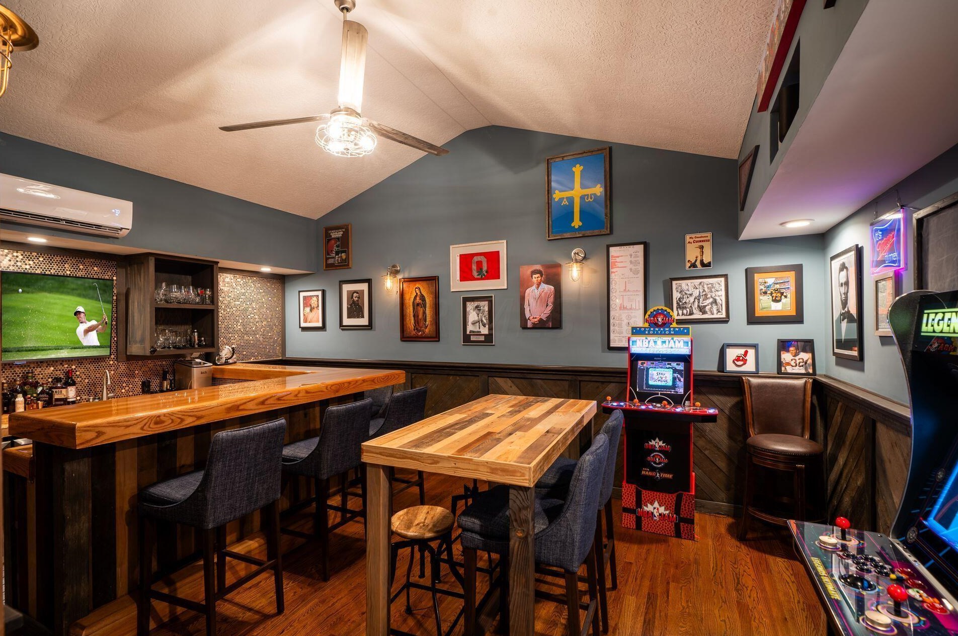 6209 Balmoral Dr, Dublin OH  43017-8595 exterior