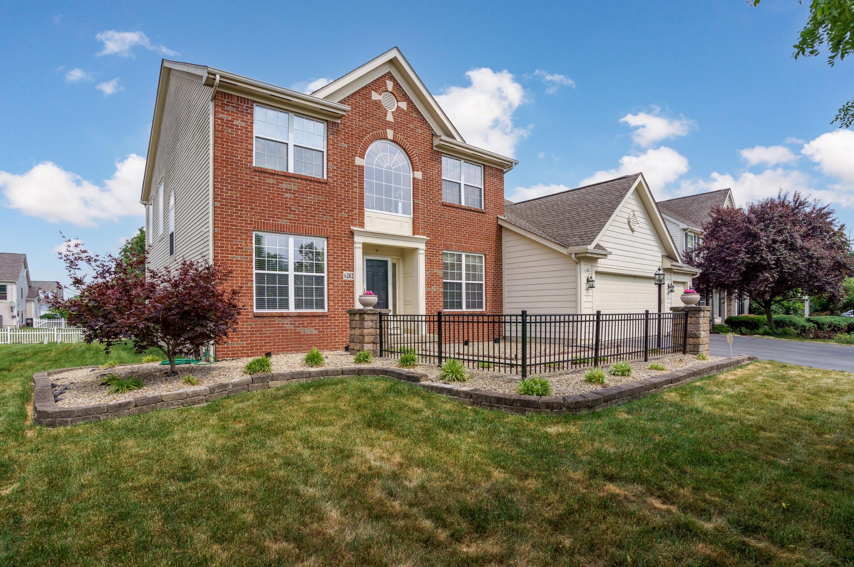 6202 Temple Ridge Dr, Hilliard, OH 43026-5001
