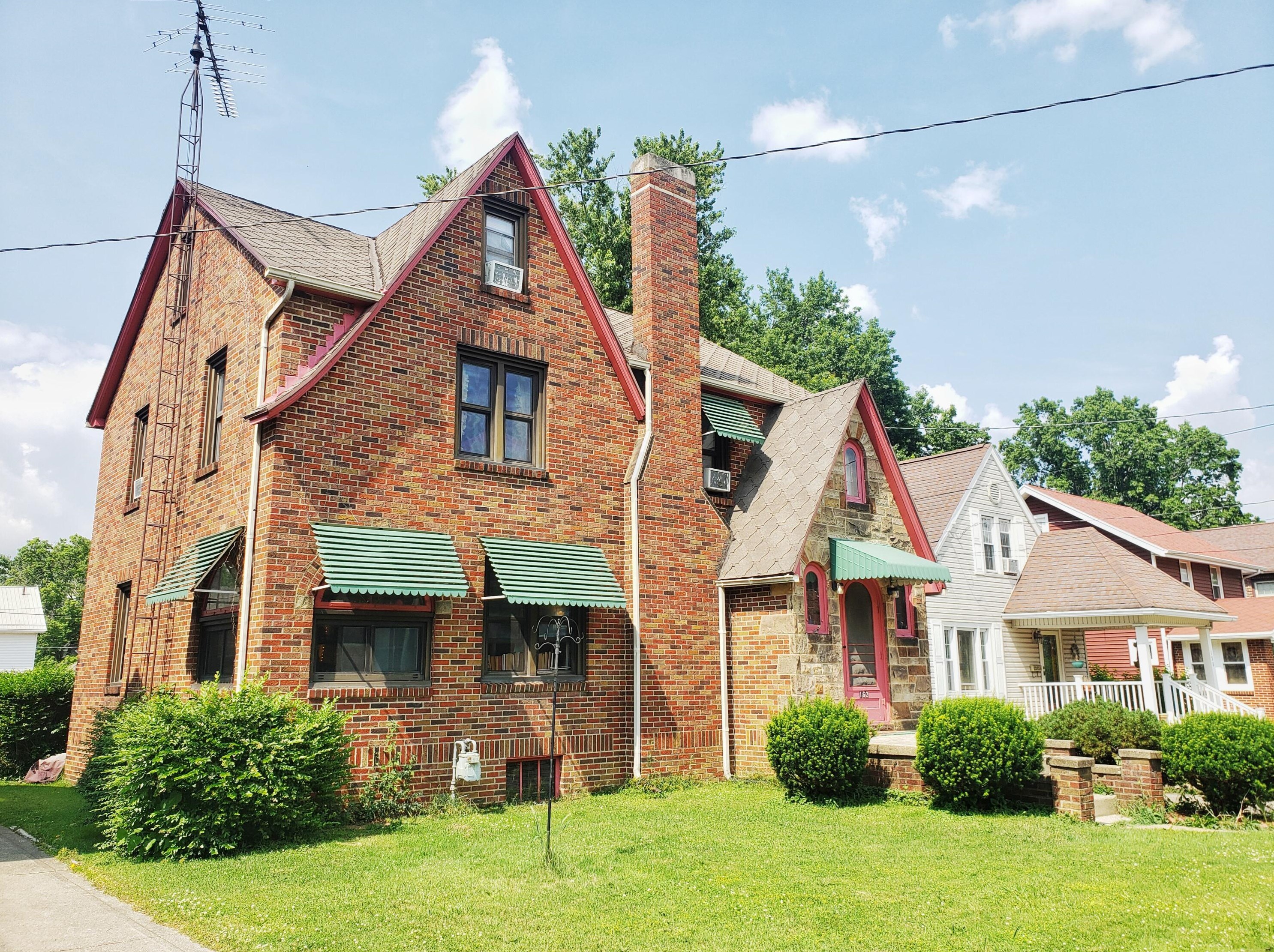 162 Wolfe Ave, Mansfield, OH 44907-1350