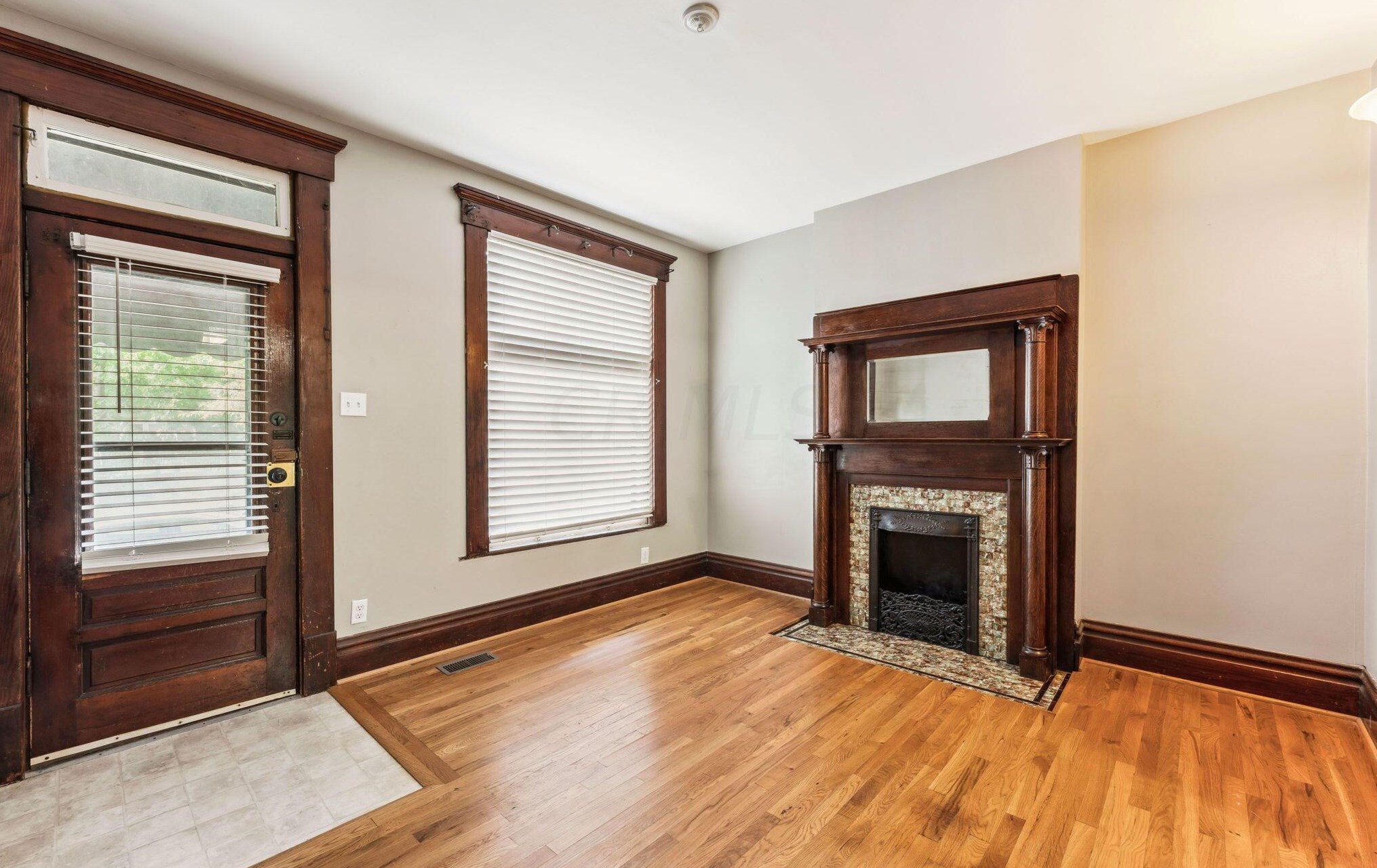 664 9 St, Columbus OH 43215-3972 exterior