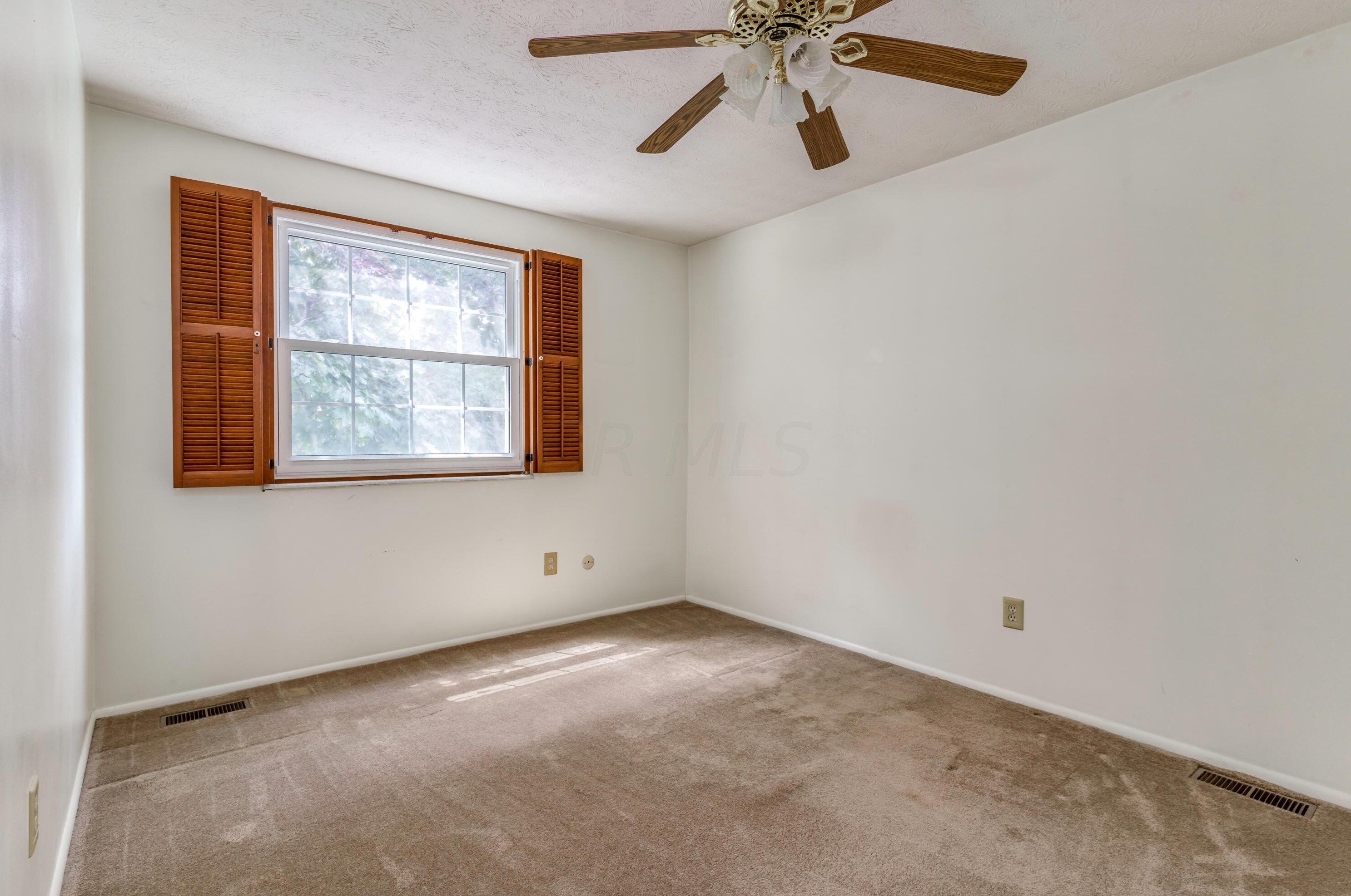 2076 Steffi Dr, Hilliard OH  43026-9432 exterior