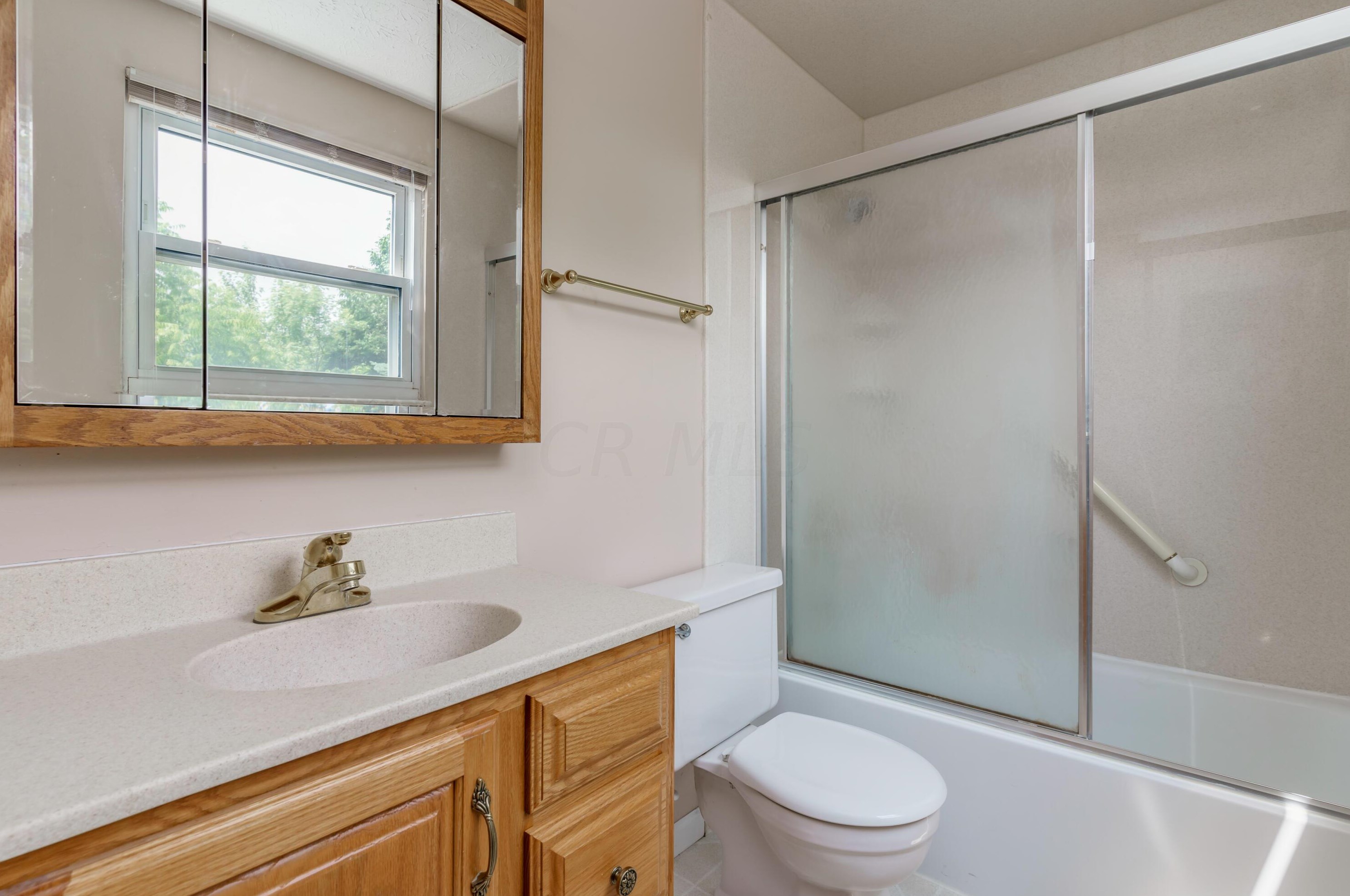 2076 Steffi Dr, Hilliard OH  43026-9432 exterior