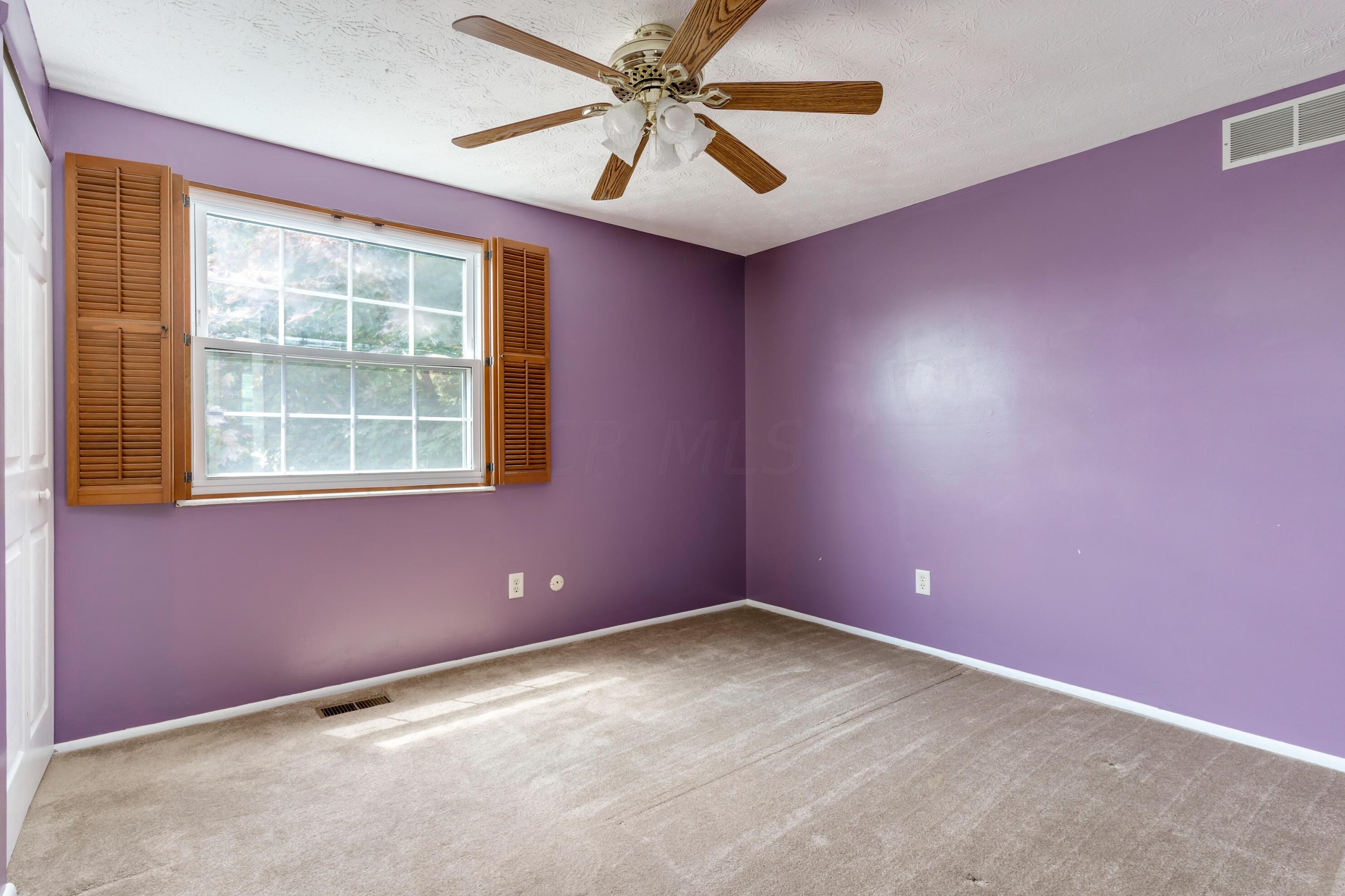 2076 Steffi Dr, Hilliard OH  43026-9432 exterior