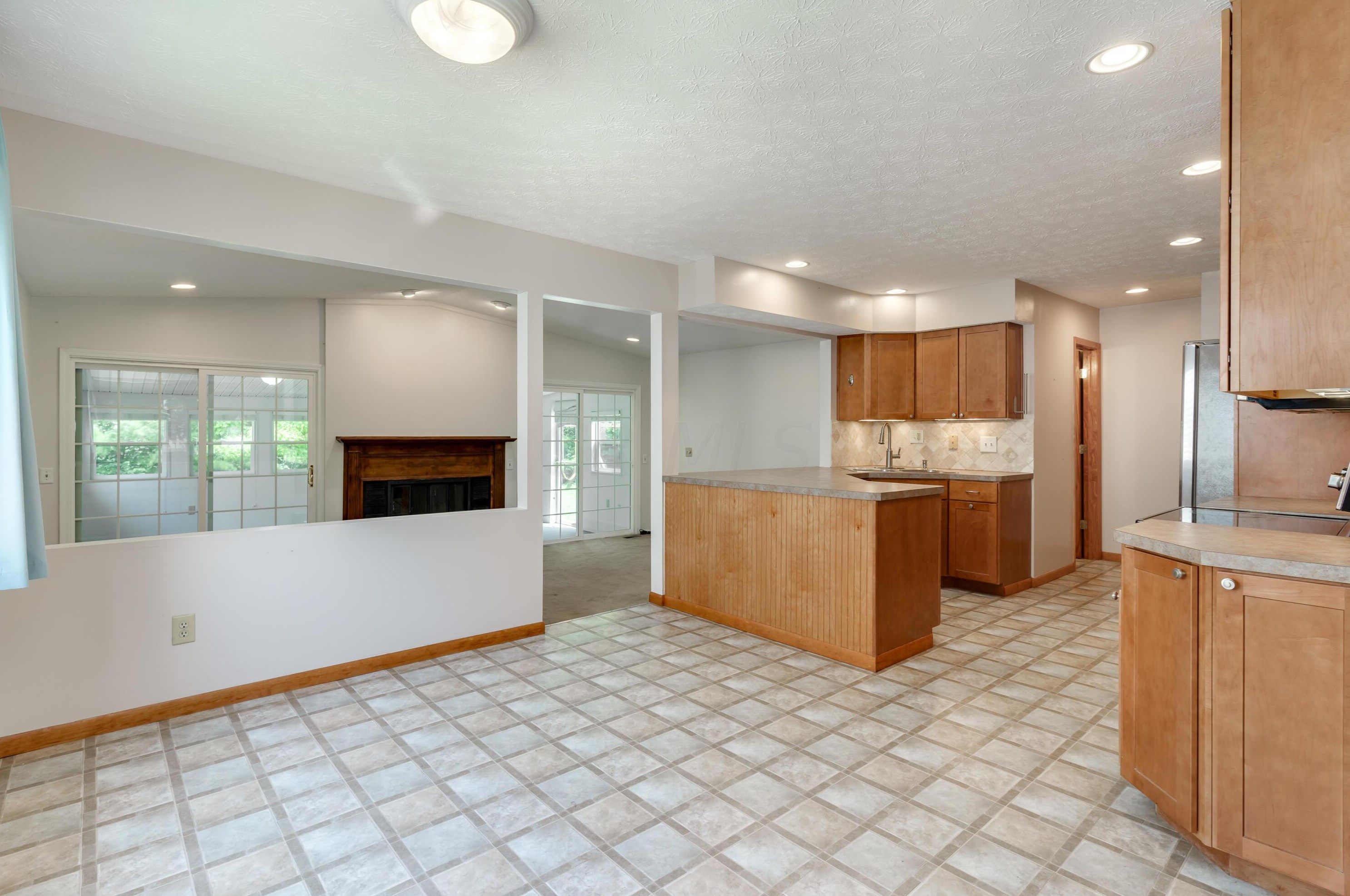 2076 Steffi Dr, Hilliard OH  43026-9432 exterior