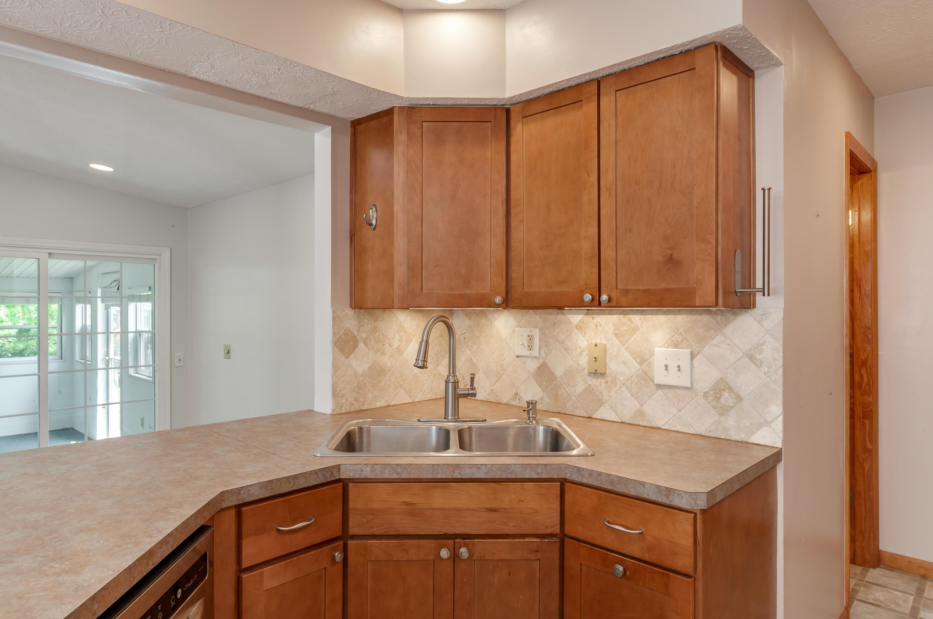 2076 Steffi Dr, Hilliard OH  43026-9432 exterior