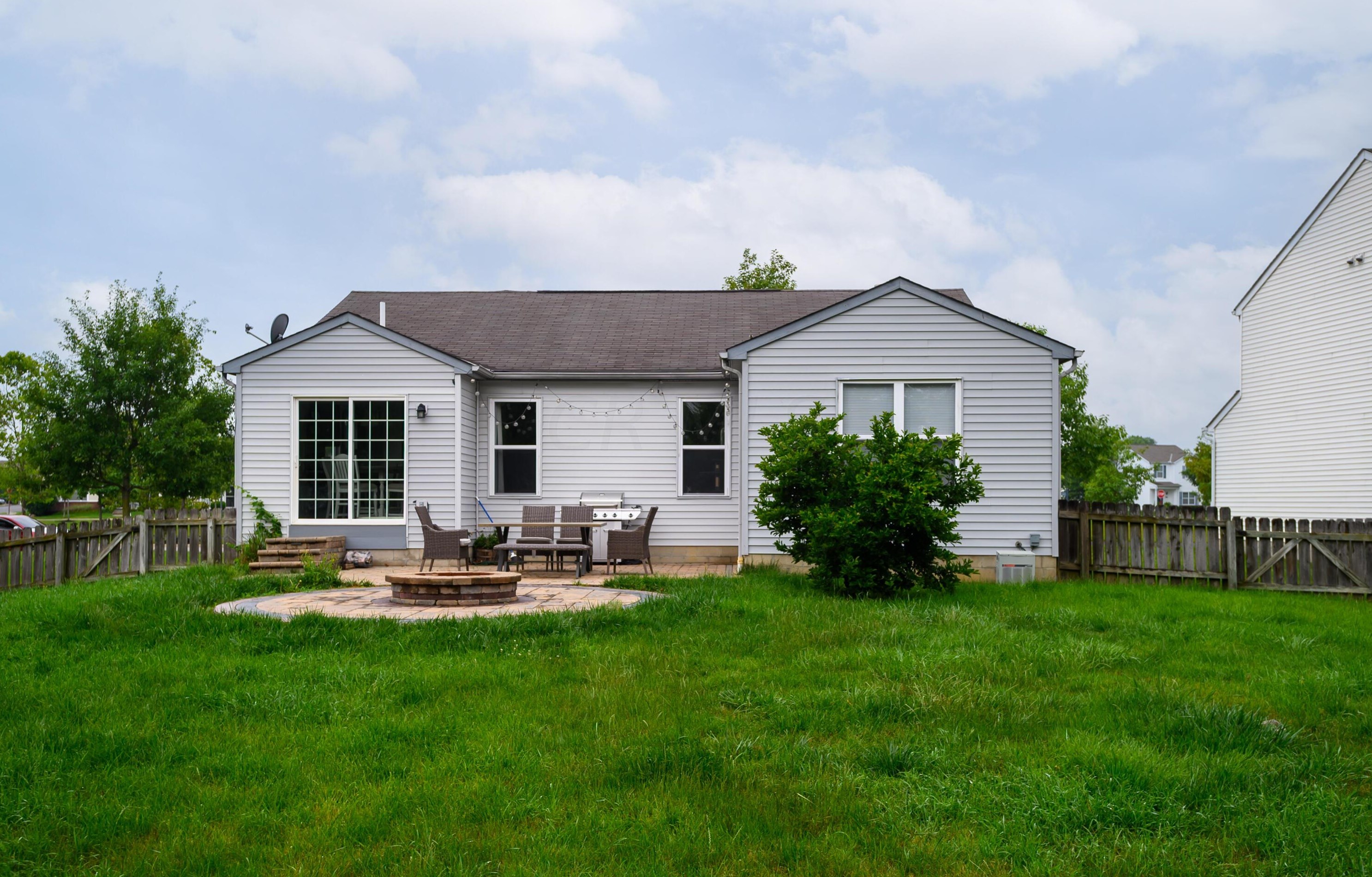 547 Carson Farms Blvd, Delaware OH  43015-2232 exterior
