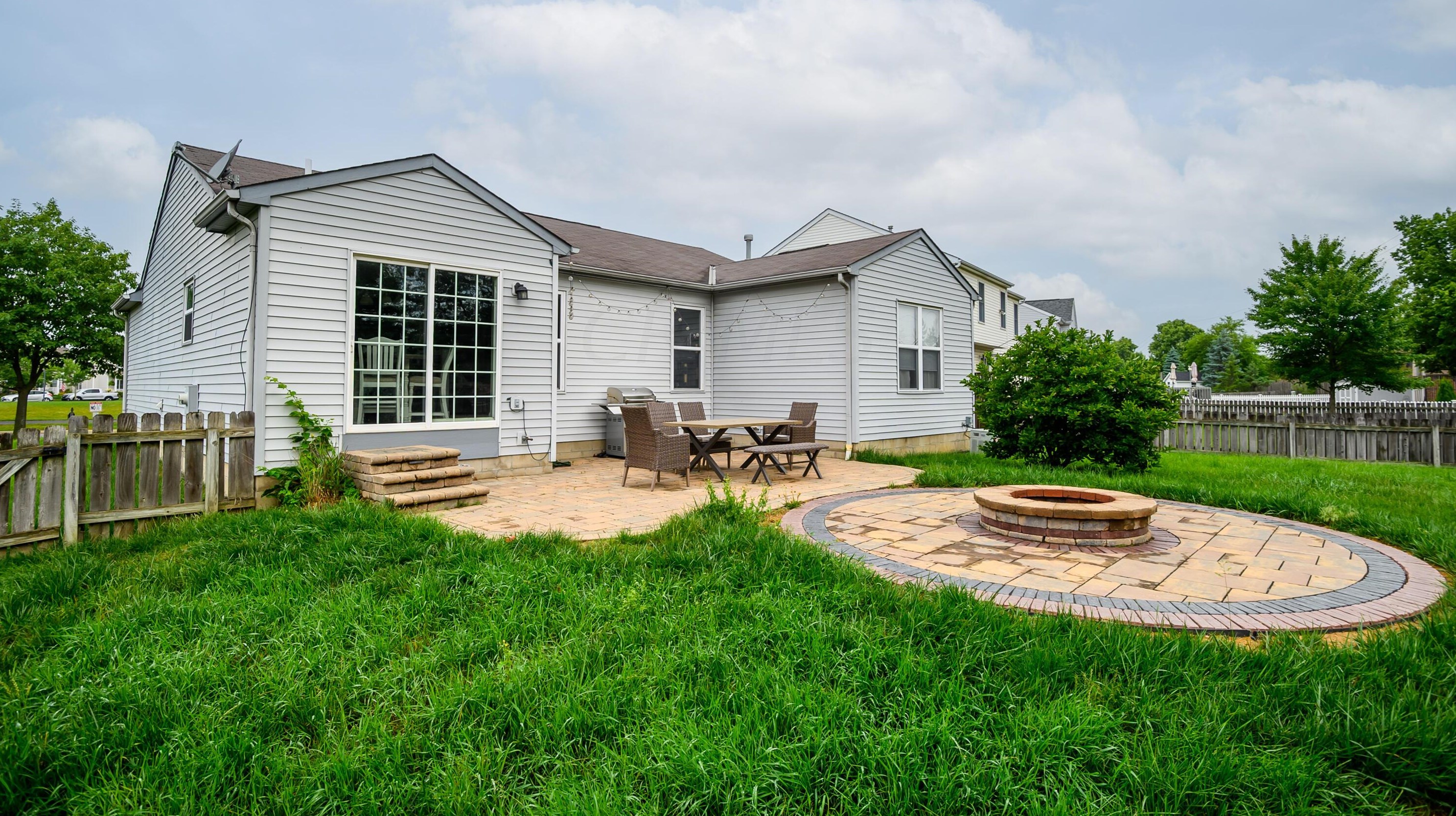 547 Carson Farms Blvd, Delaware OH  43015-2232 exterior