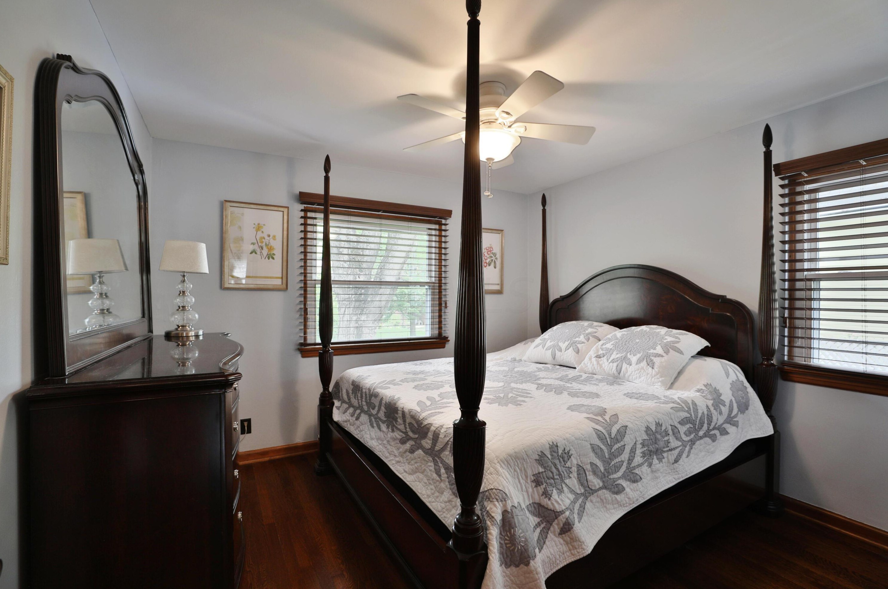 4560 Stewart Pl, Columbus OH  43214-2531 exterior