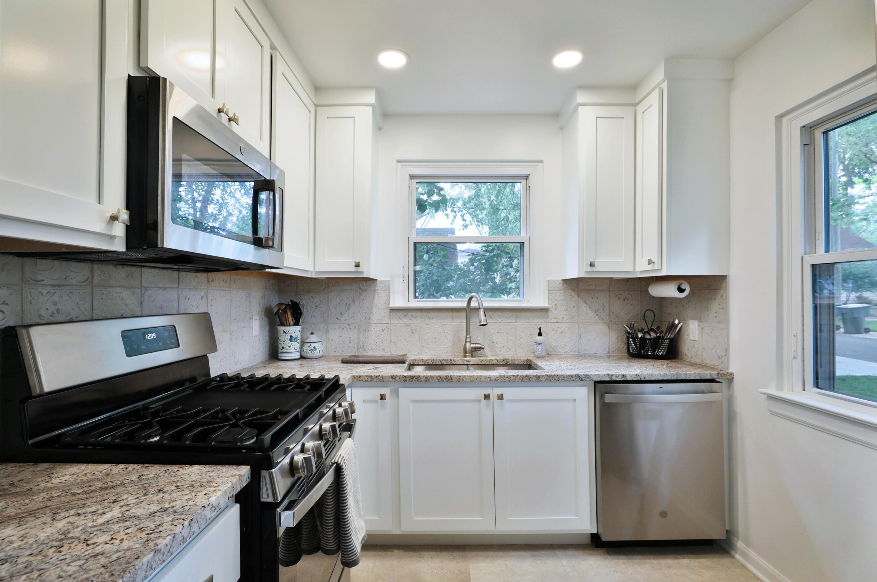 4560 Stewart Pl, Columbus OH  43214-2531 exterior