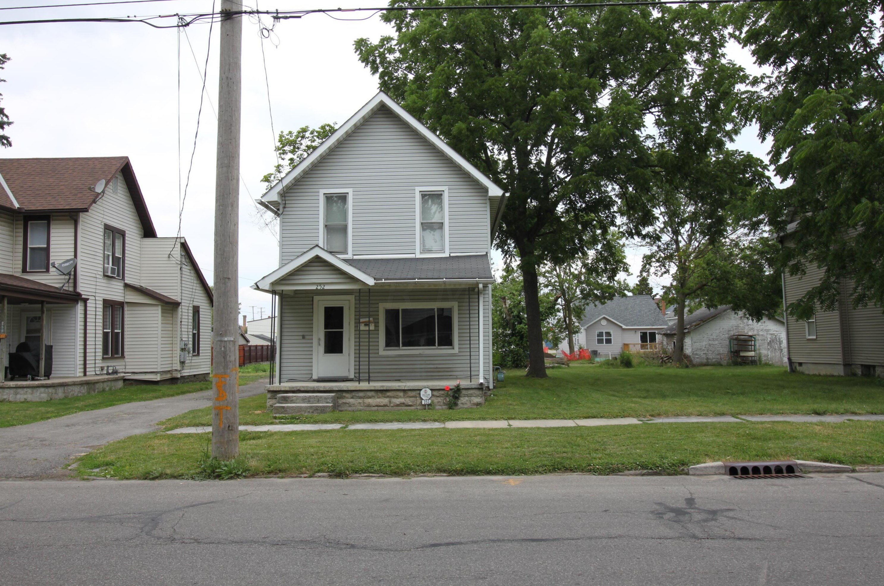 252 W Columbia St, Marion, OH 43302