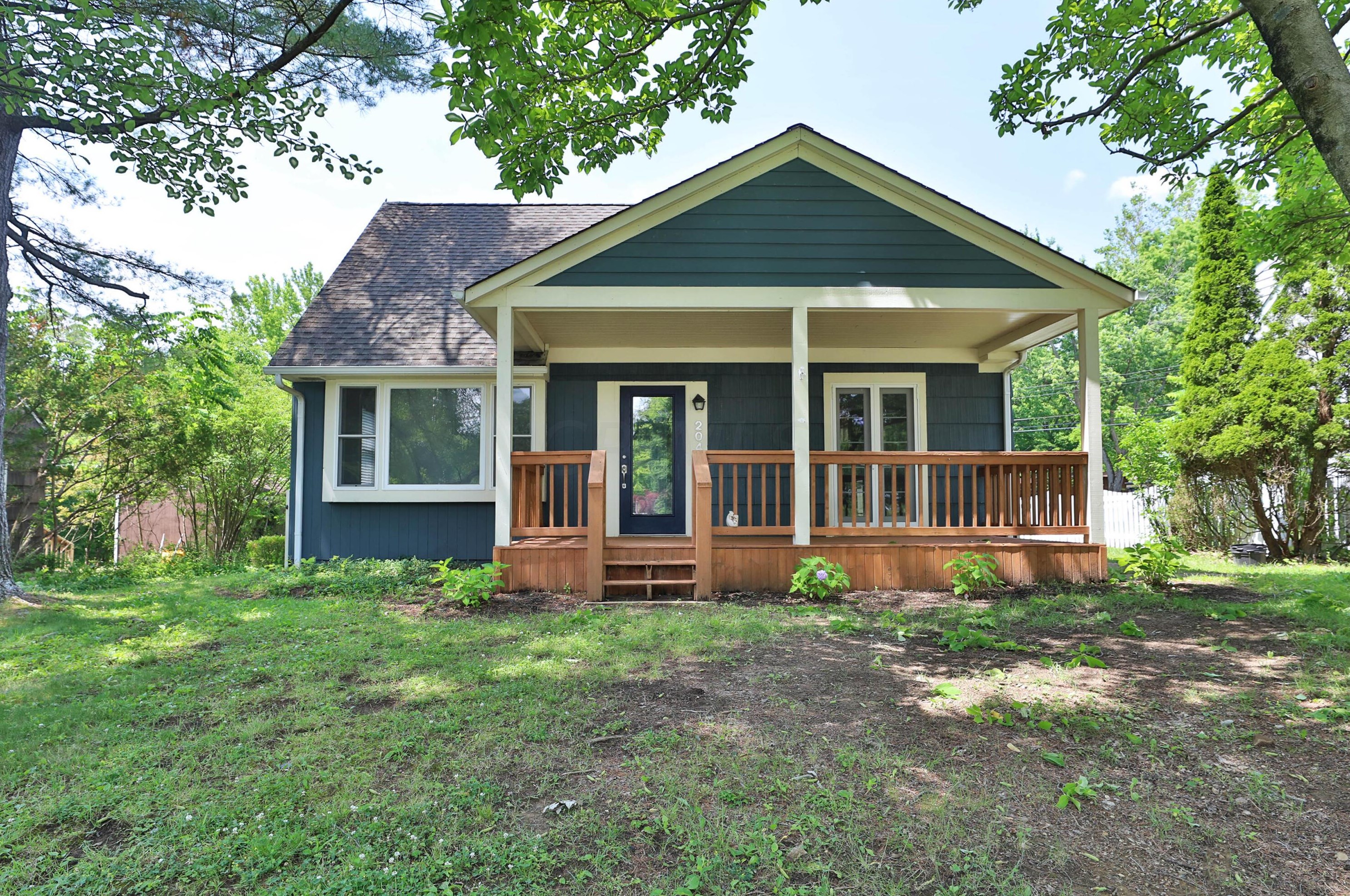 204 Park Blvd, Sharon Township, OH 43085