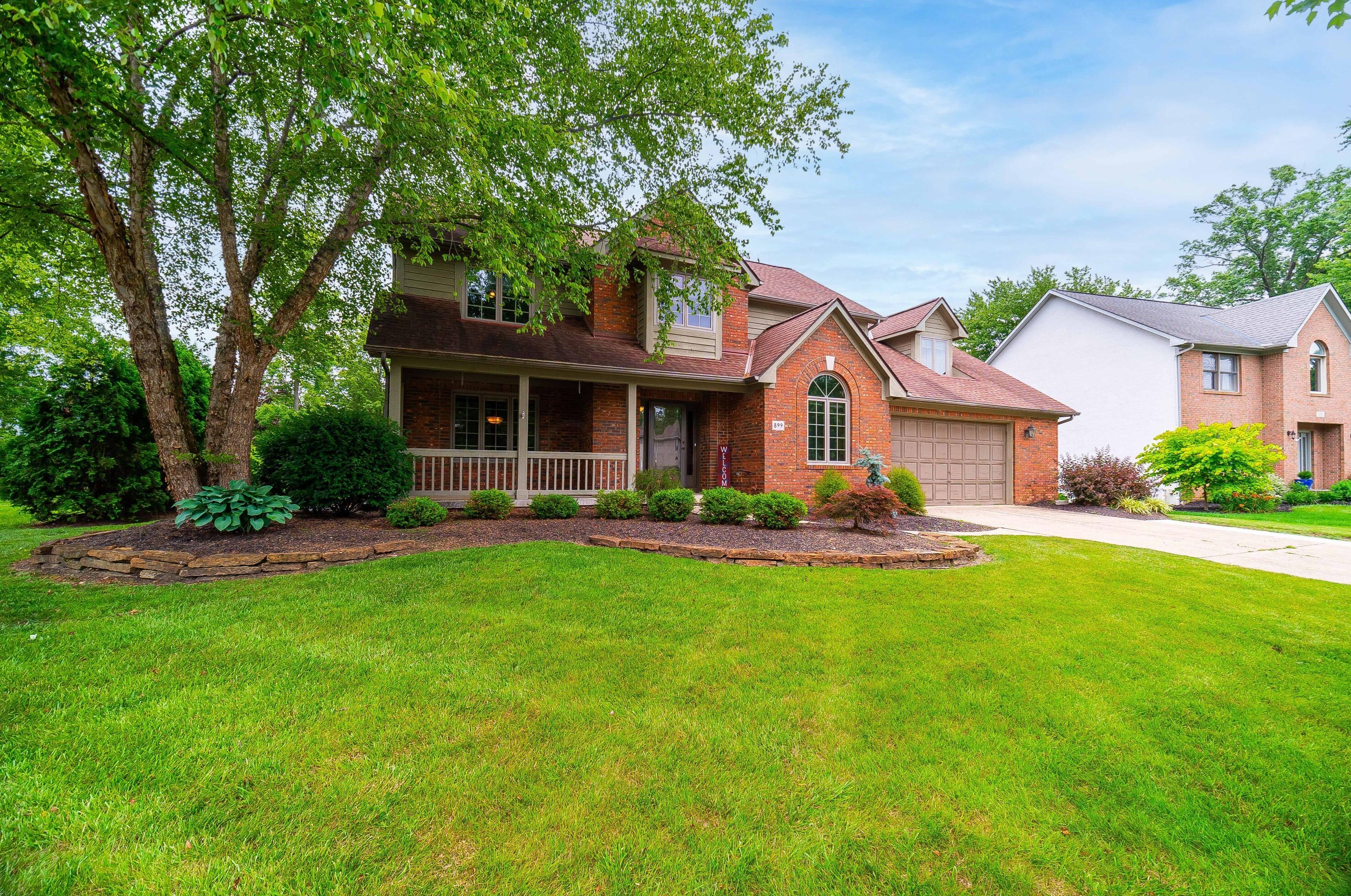 899 Old Pine Dr, Columbus, OH 43230-3837
