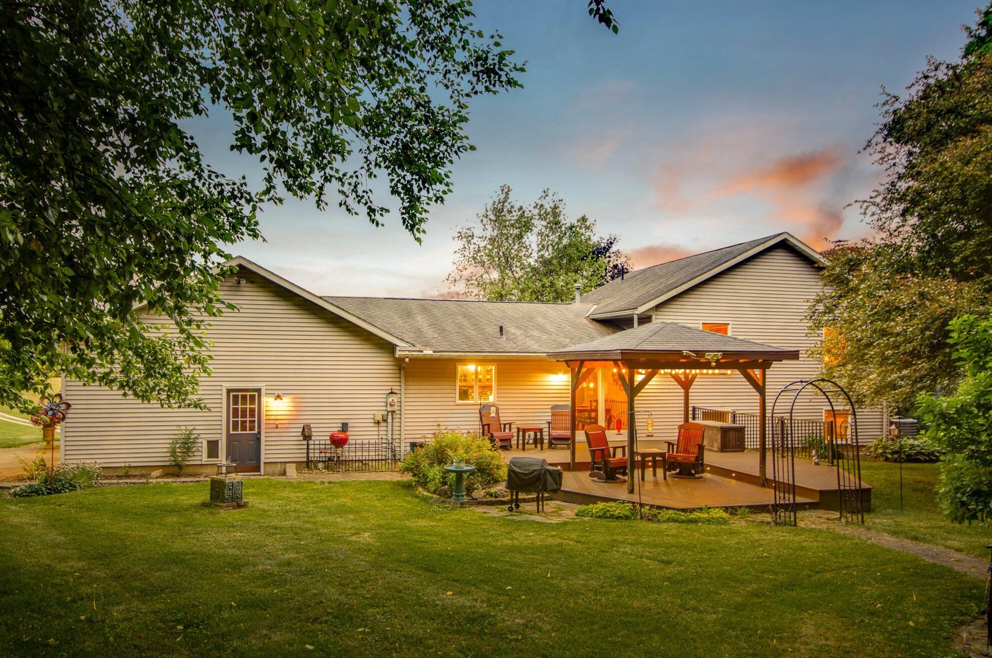 16903 Connector Rd, Fredricktwn, OH 43019