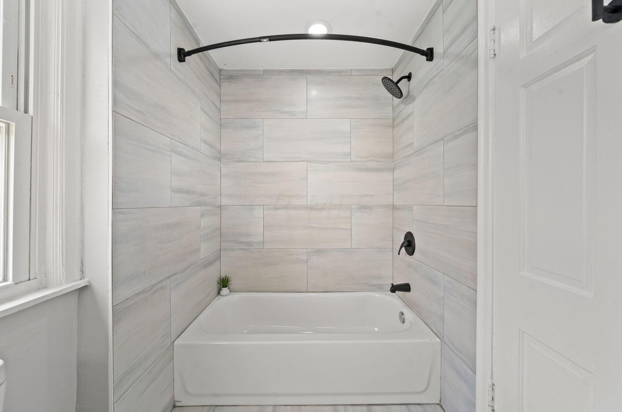 1790 Bide A Wee Park Ave, Columbus OH  43205-3039 exterior