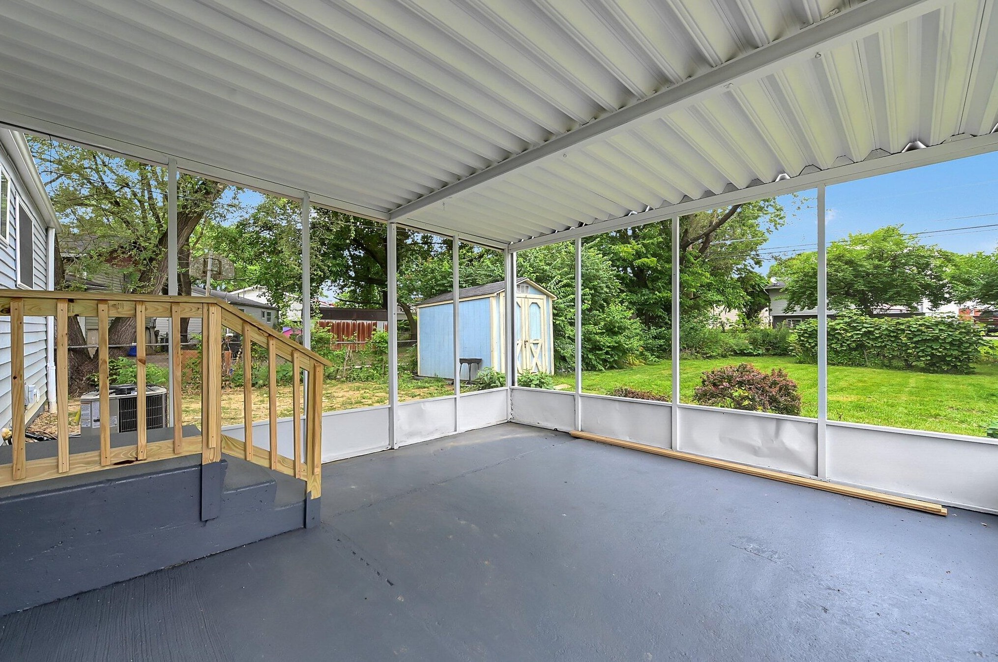 1890 Zettler Rd, Columbus OH  43227-3457 exterior