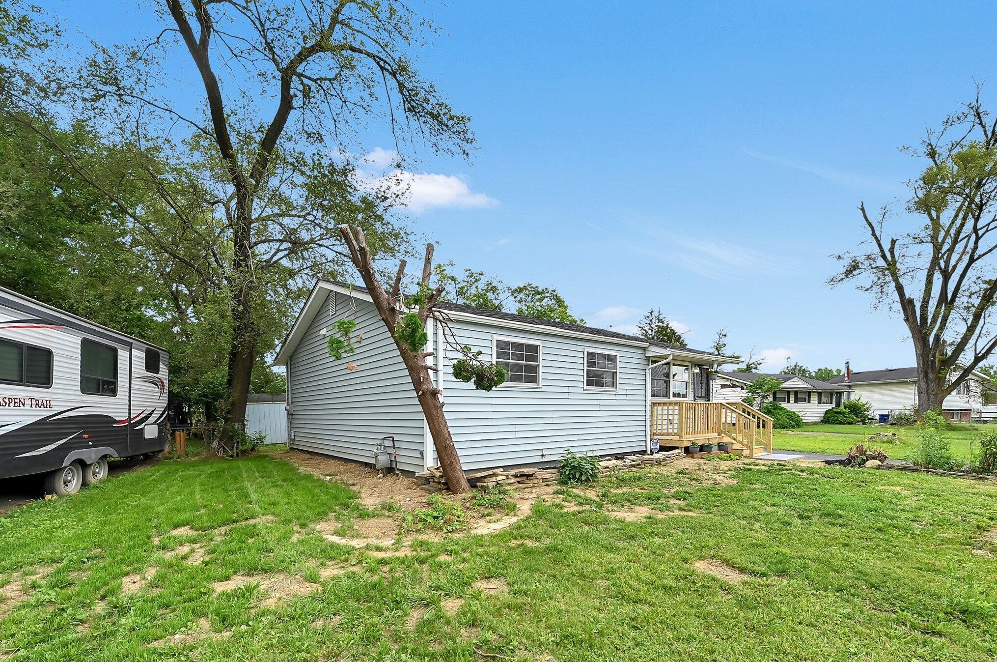 1890 Zettler Rd, Columbus OH  43227-3457 exterior