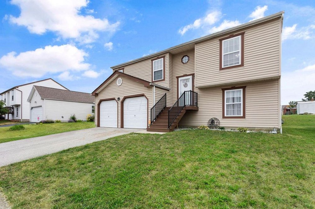 11 Danielson Cir, Ashville, OH 43103