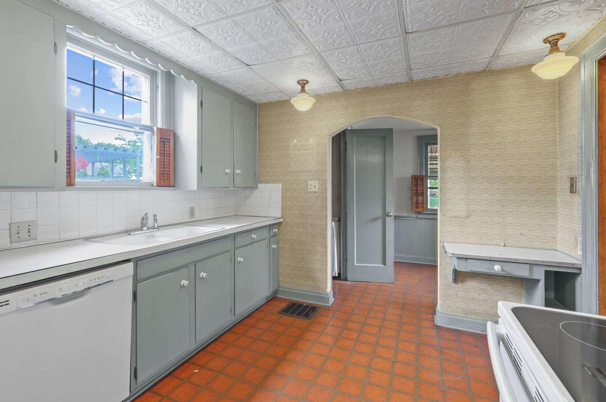 1051 Virginia Ave, Columbus OH 43212-3565 exterior