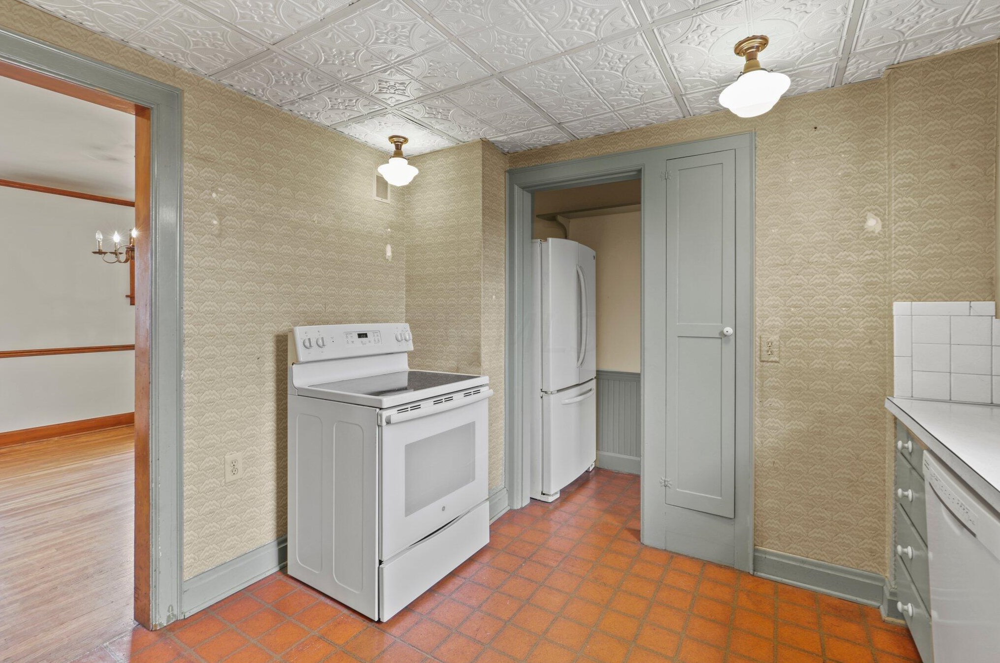 1051 Virginia Ave, Columbus OH 43212-3565 exterior