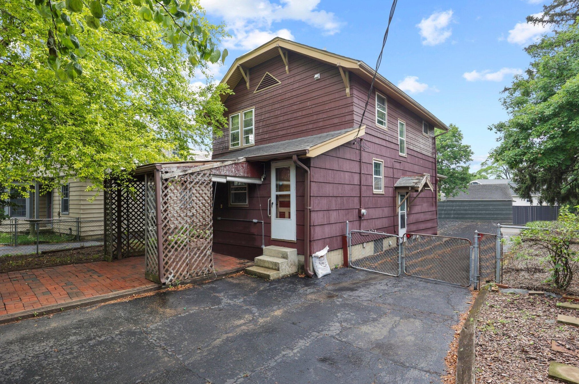 1051 Virginia Ave, Columbus OH 43212-3565 exterior