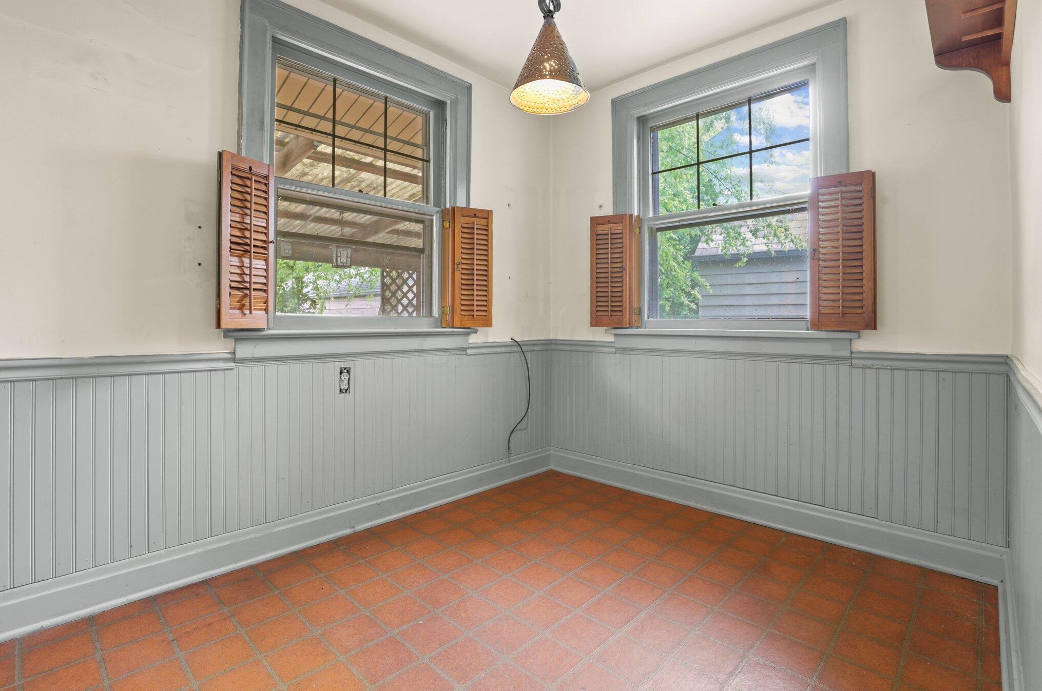 1051 Virginia Ave, Columbus OH 43212-3565 exterior