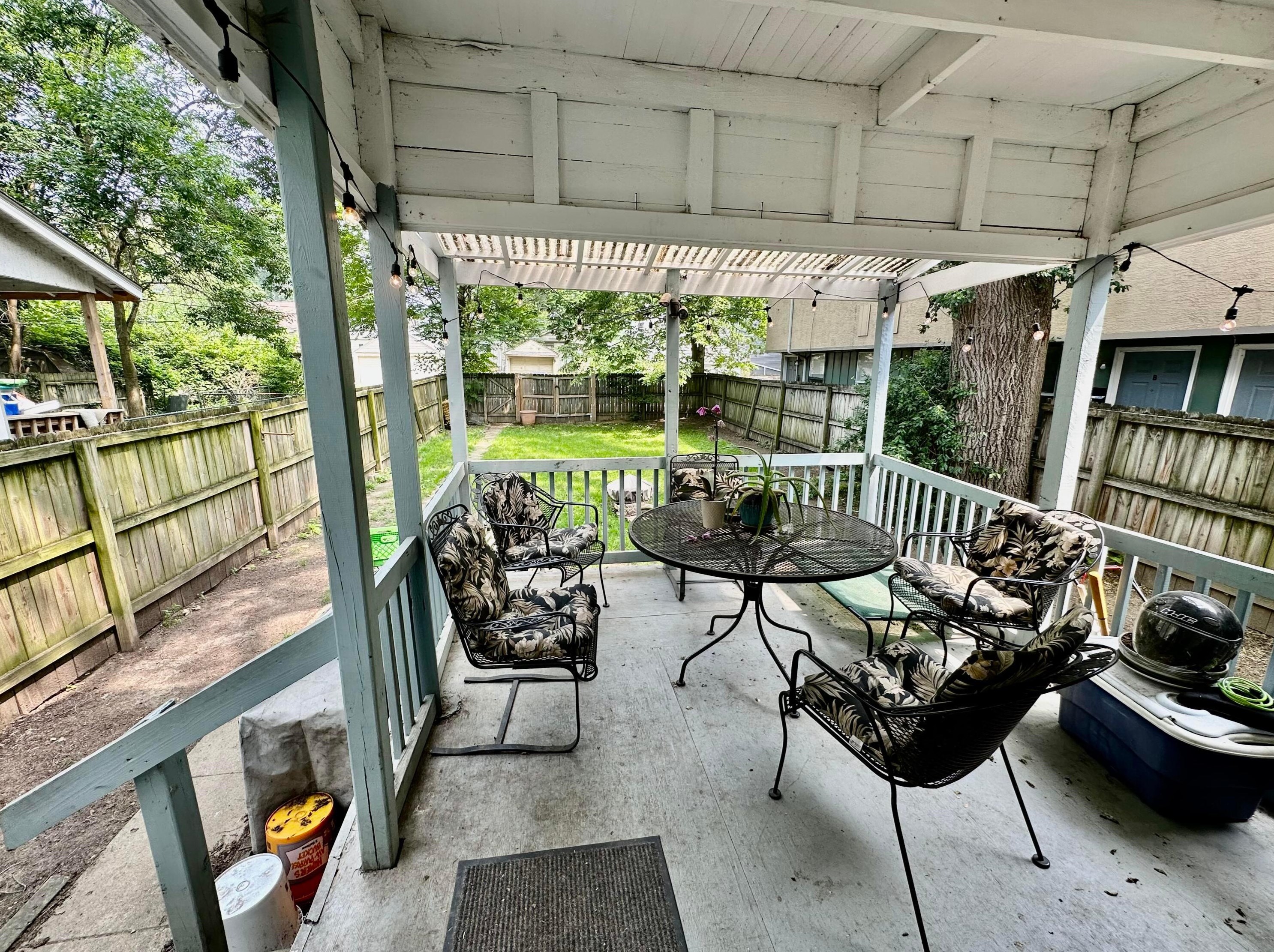 482 Alden Ave, Columbus OH 43201-1396 exterior