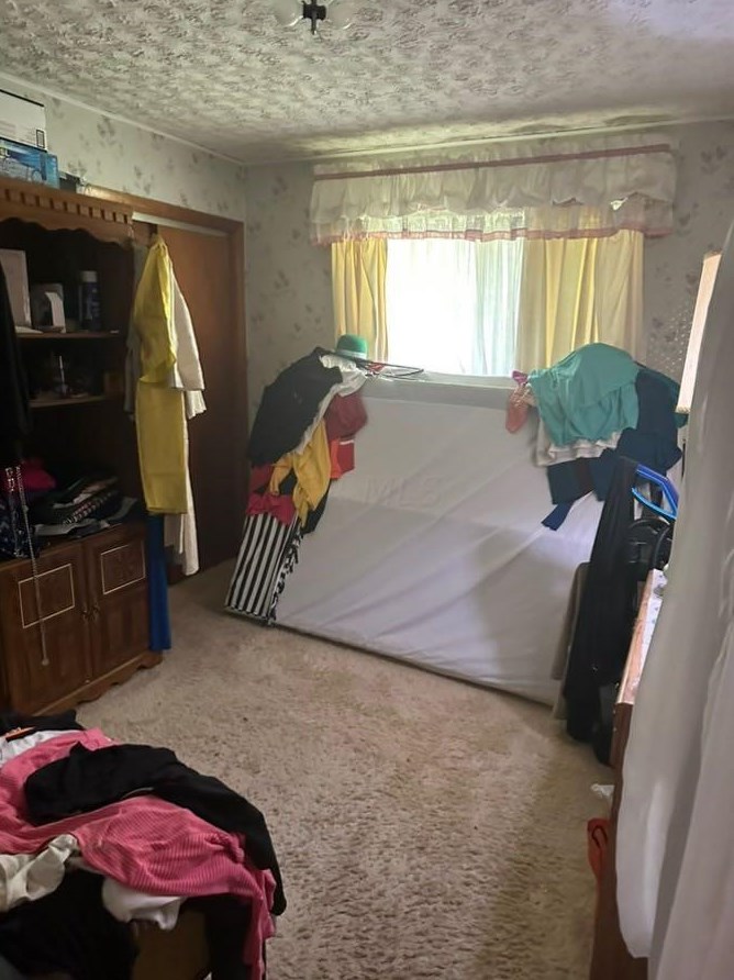 3265 Stelzer Rd, Columbus OH 43219-5710 exterior