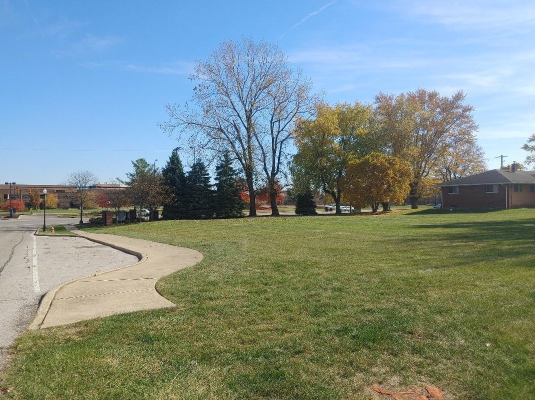 3265 Stelzer Rd, Columbus, OH 43219-3031